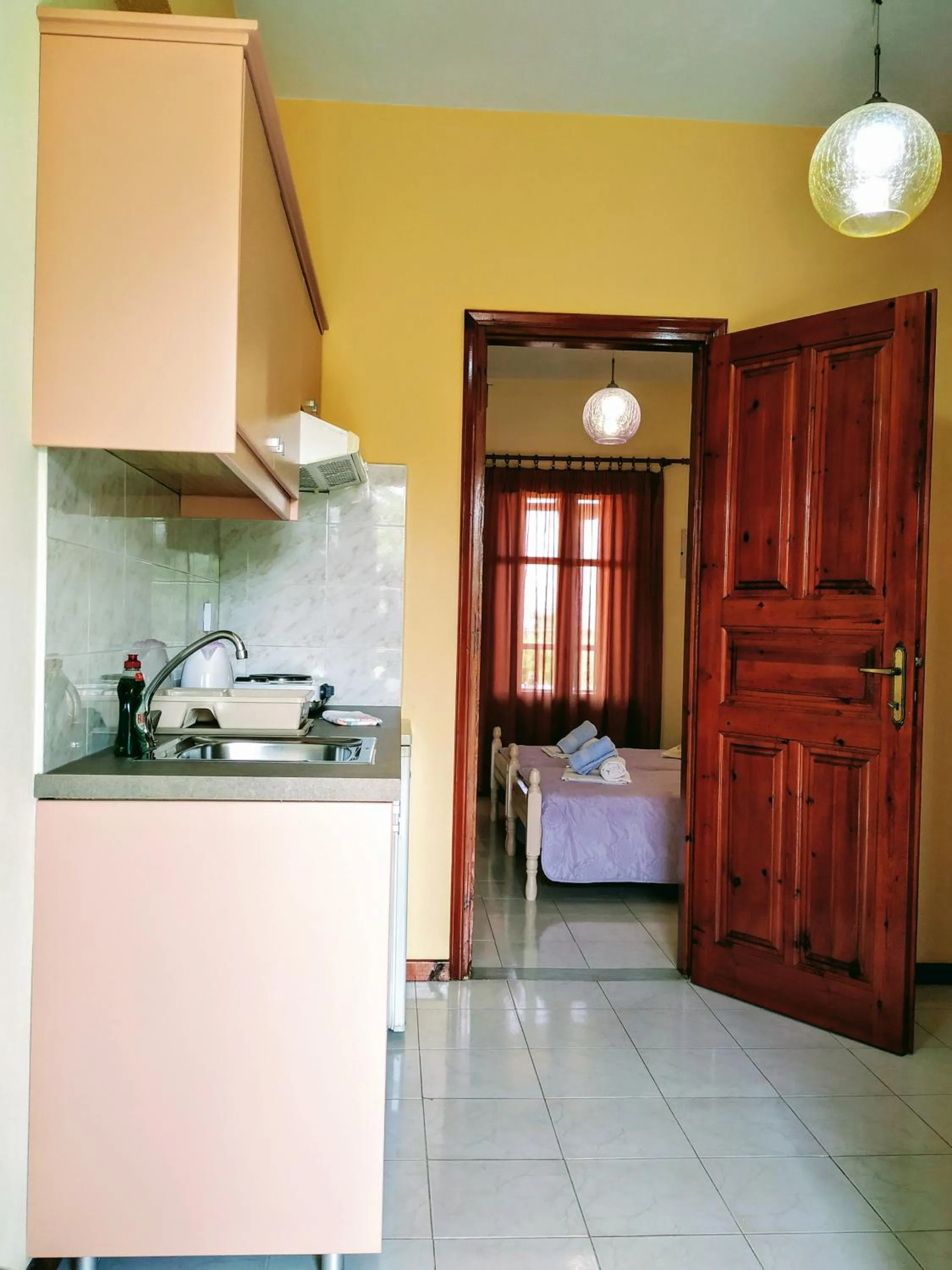 Kitchen or kitchenette in Studios Filippos