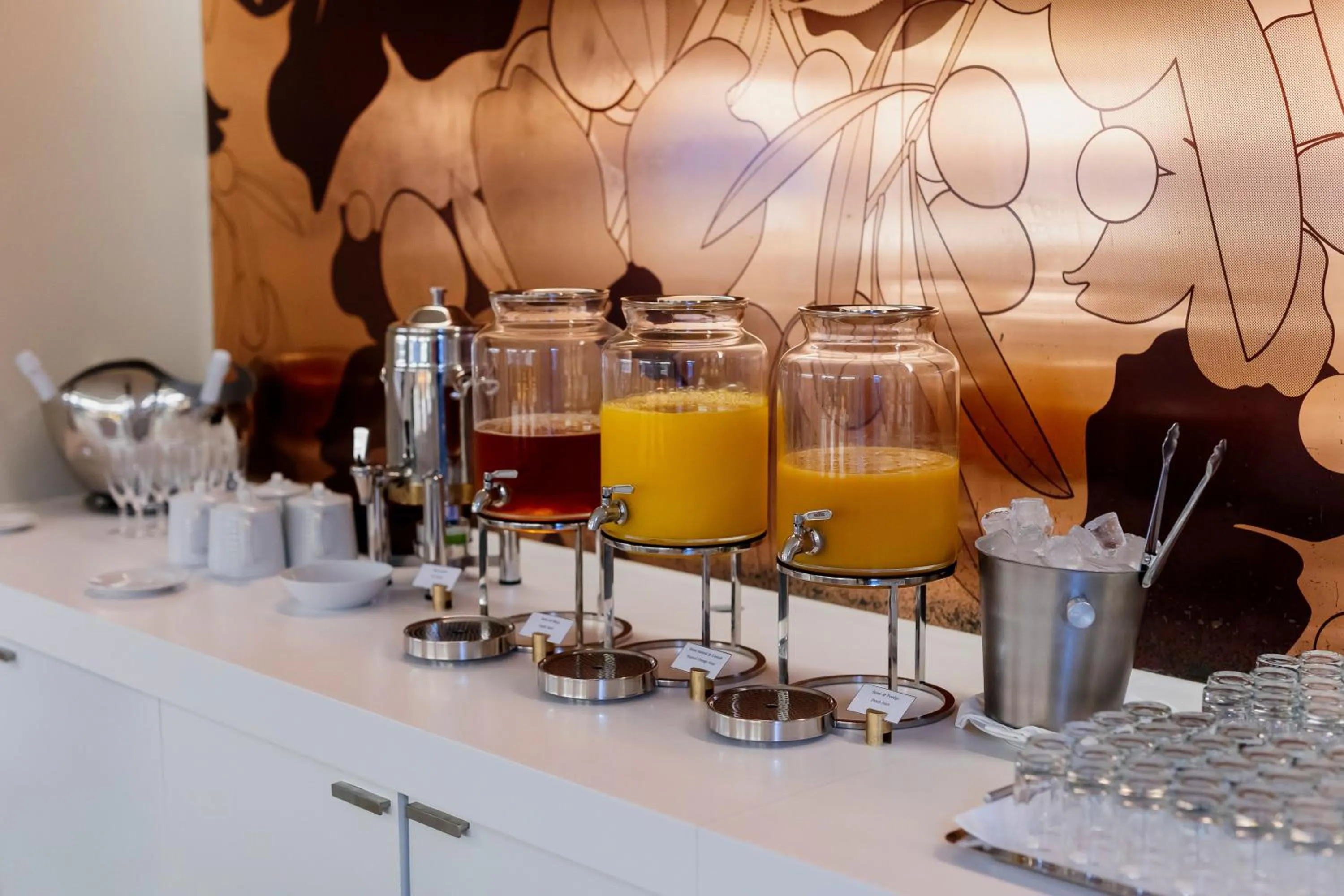 Buffet breakfast in Troia Design Hotel