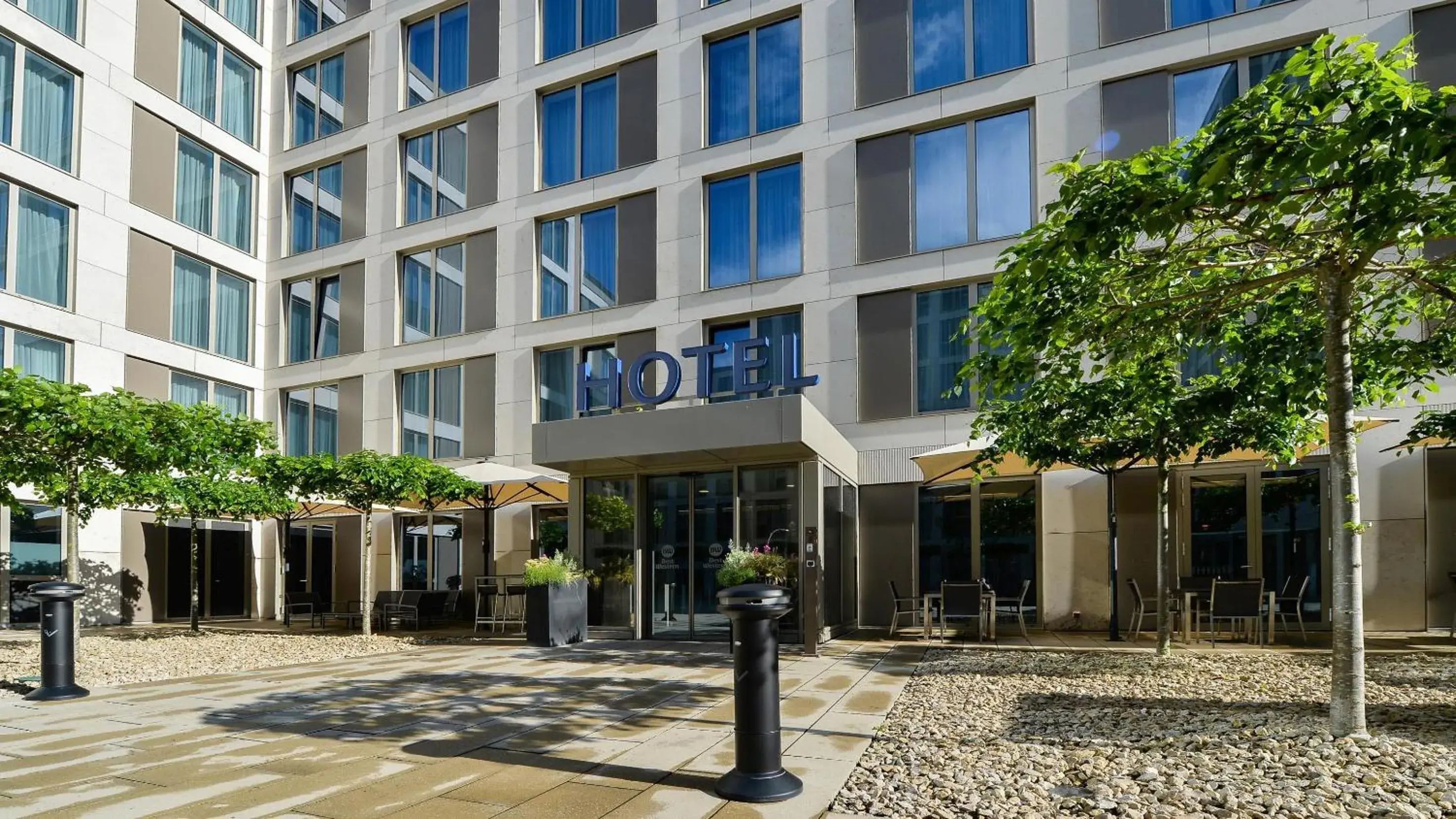 Property building in Best Western Hotel Wiesbaden Property building in Best Western Hotel Wiesbaden