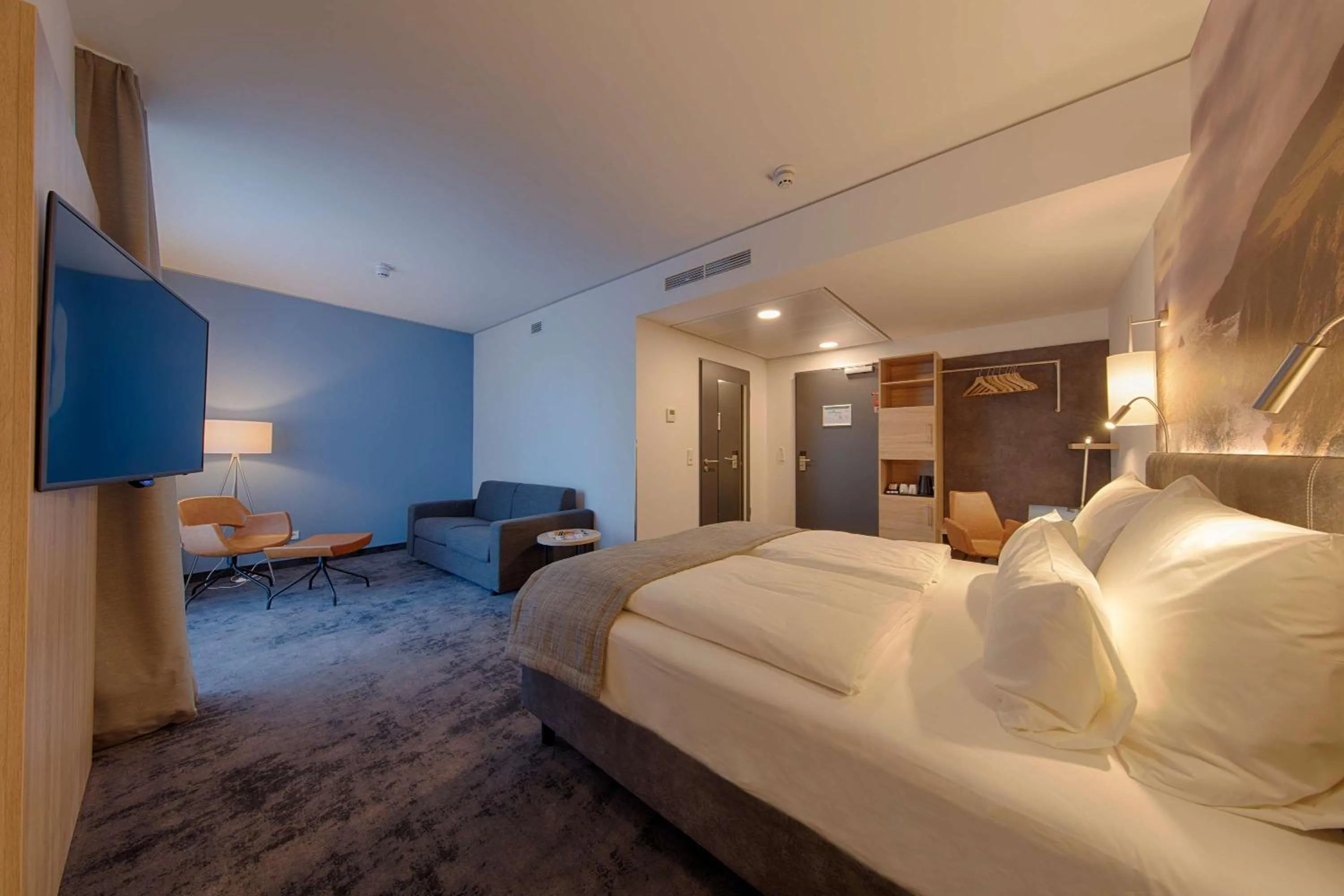 Bedroom, Bed in Best Western Hotel Wiesbaden