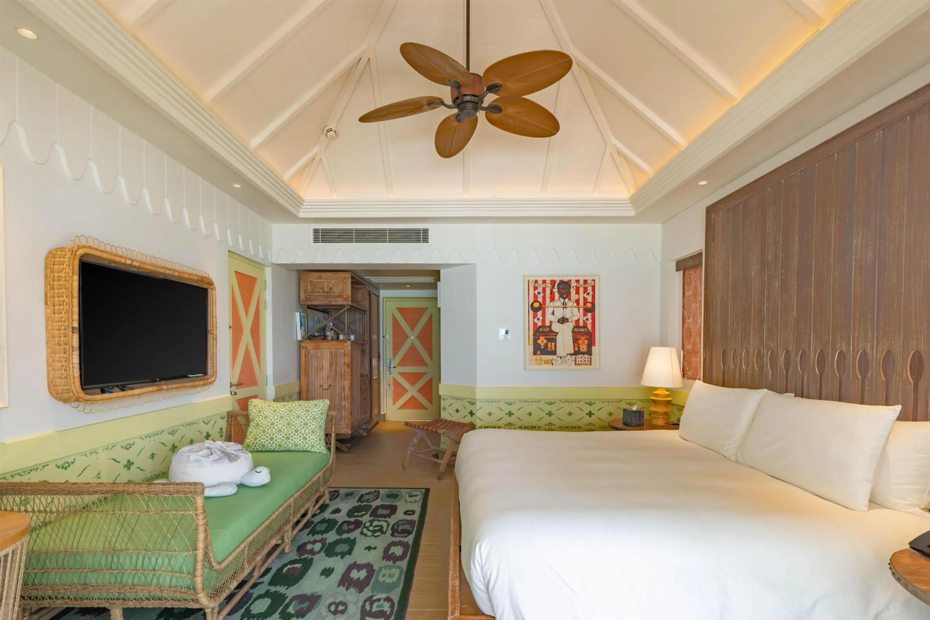 Bed in SAii Lagoon Maldives, Curio Collection By Hilton