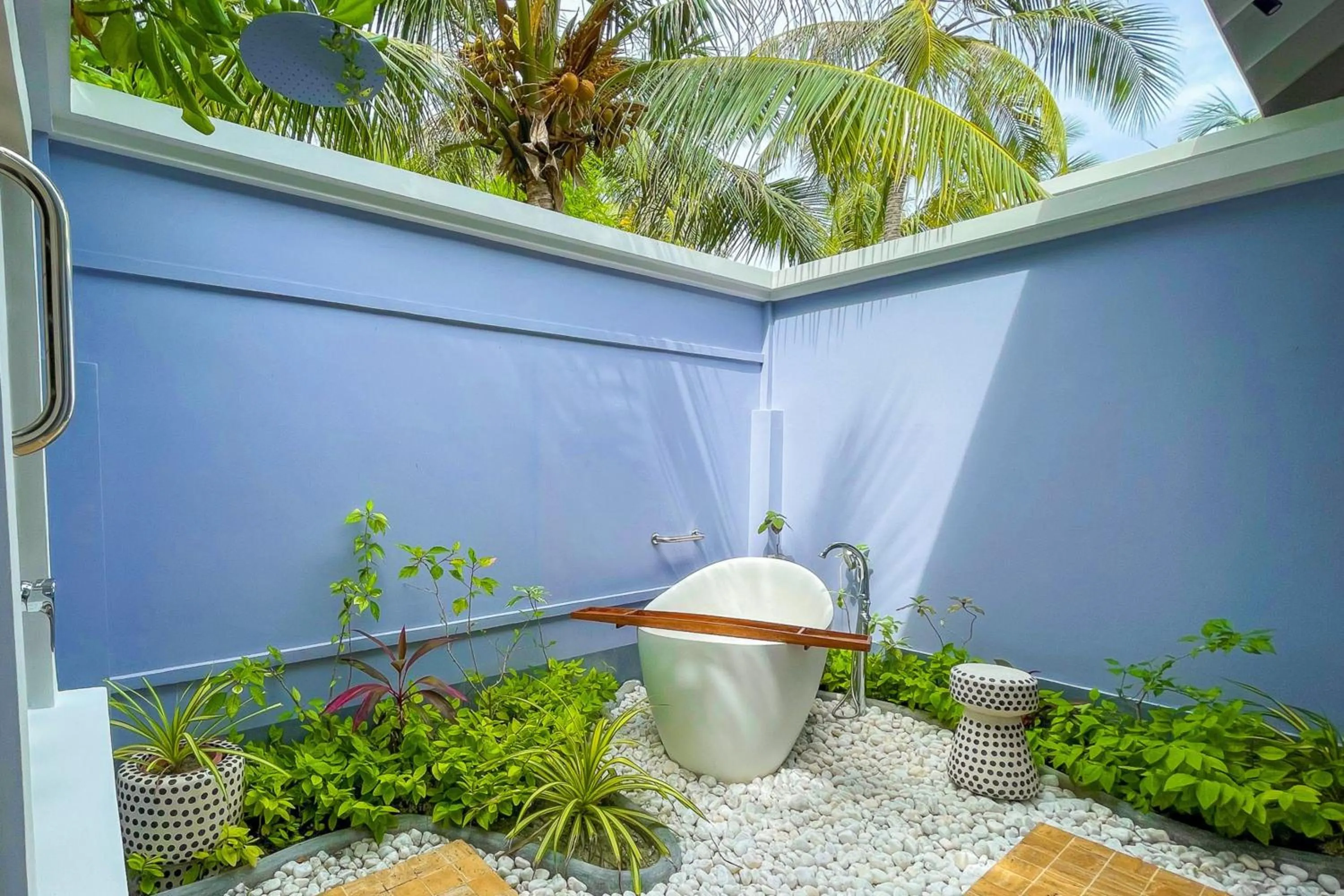 Bathroom in SAii Lagoon Maldives, Curio Collection By Hilton