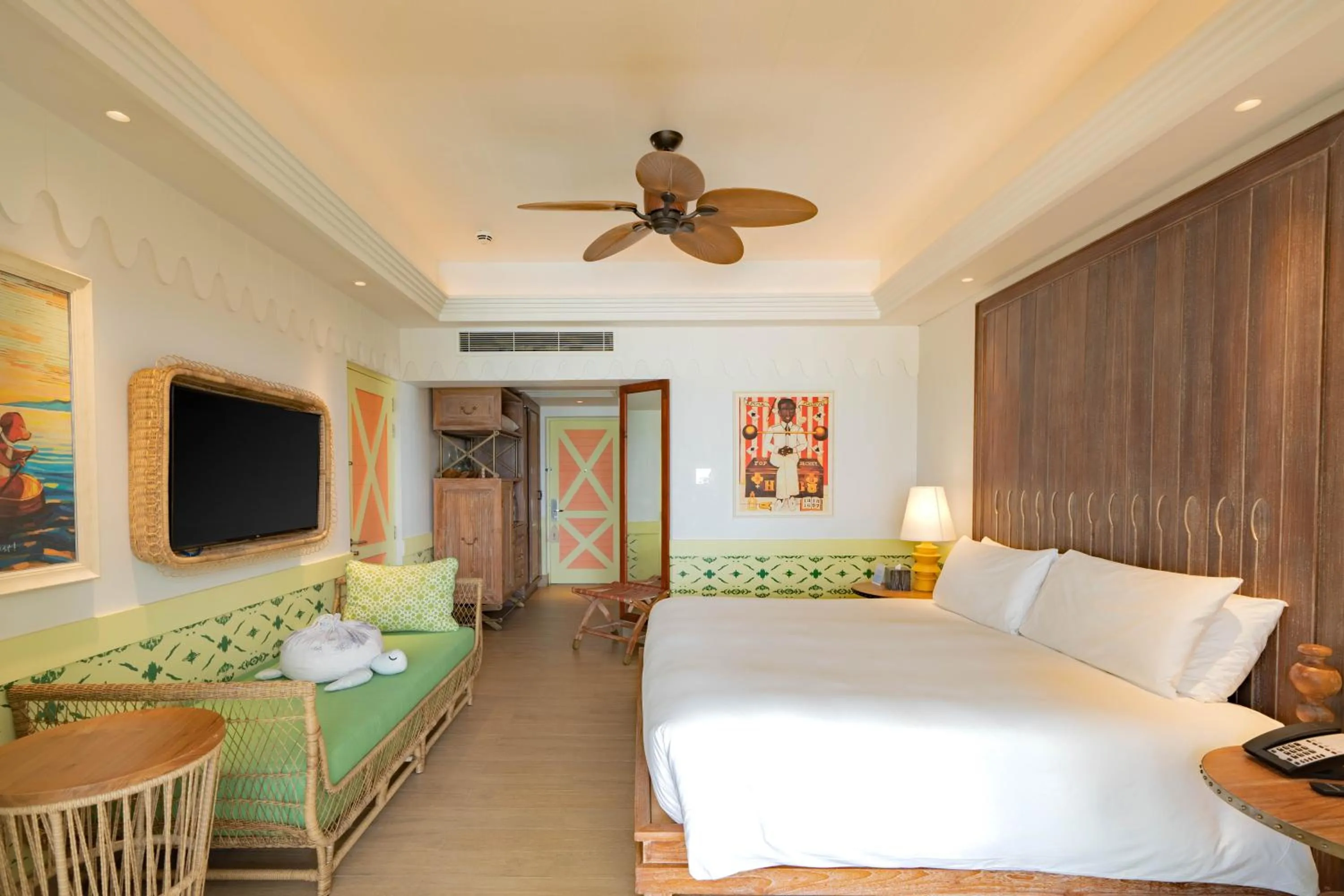 Bed in SAii Lagoon Maldives, Curio Collection By Hilton