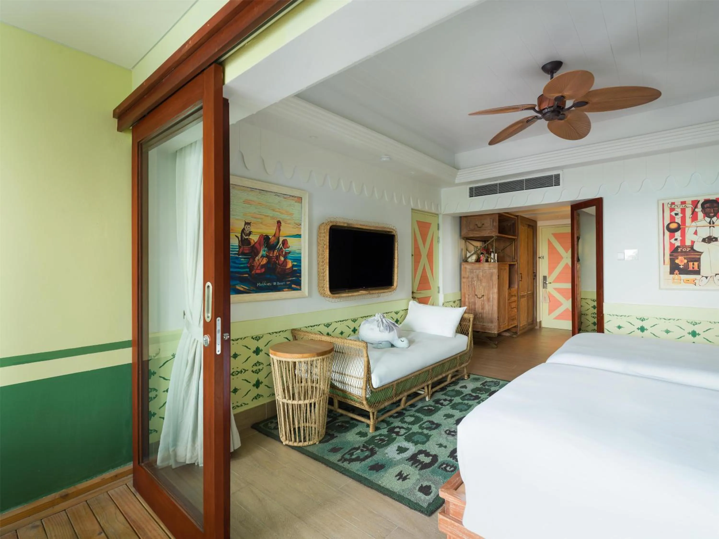 Bed in SAii Lagoon Maldives, Curio Collection By Hilton