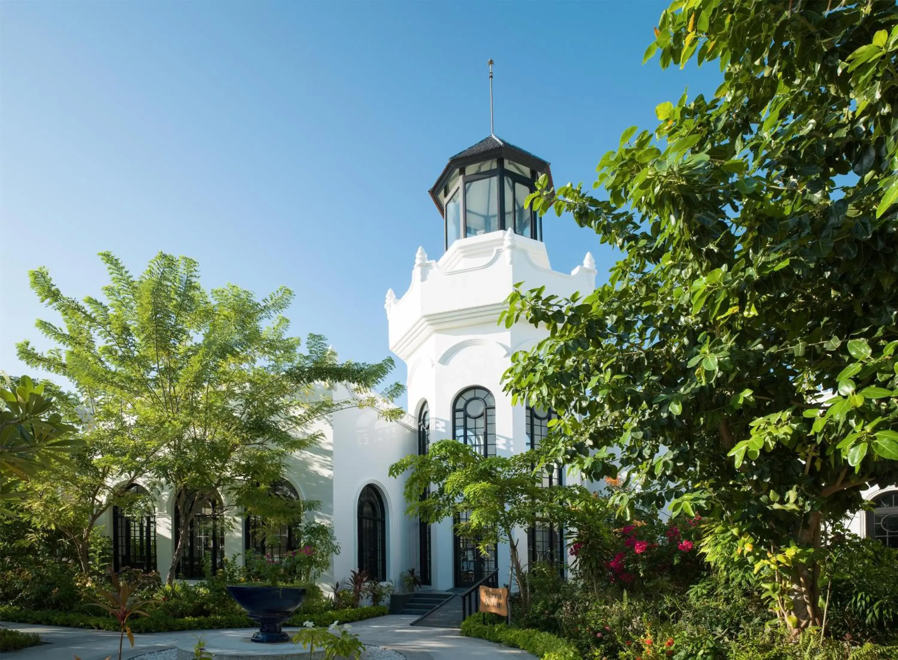 Restaurant/places to eat in SAii Lagoon Maldives, Curio Collection By Hilton Restaurant/places to eat in SAii Lagoon Maldives, Curio Collection By Hilton