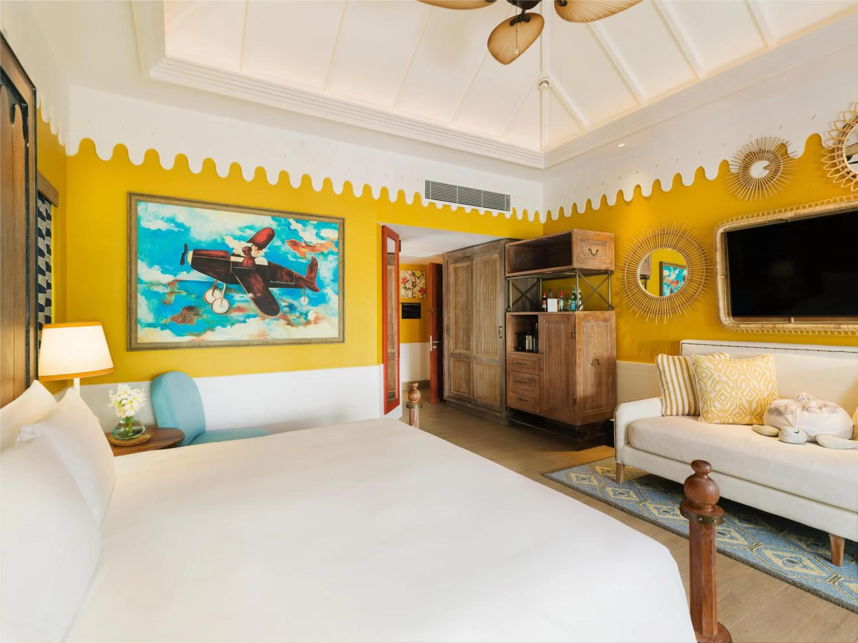 Bed in SAii Lagoon Maldives, Curio Collection By Hilton