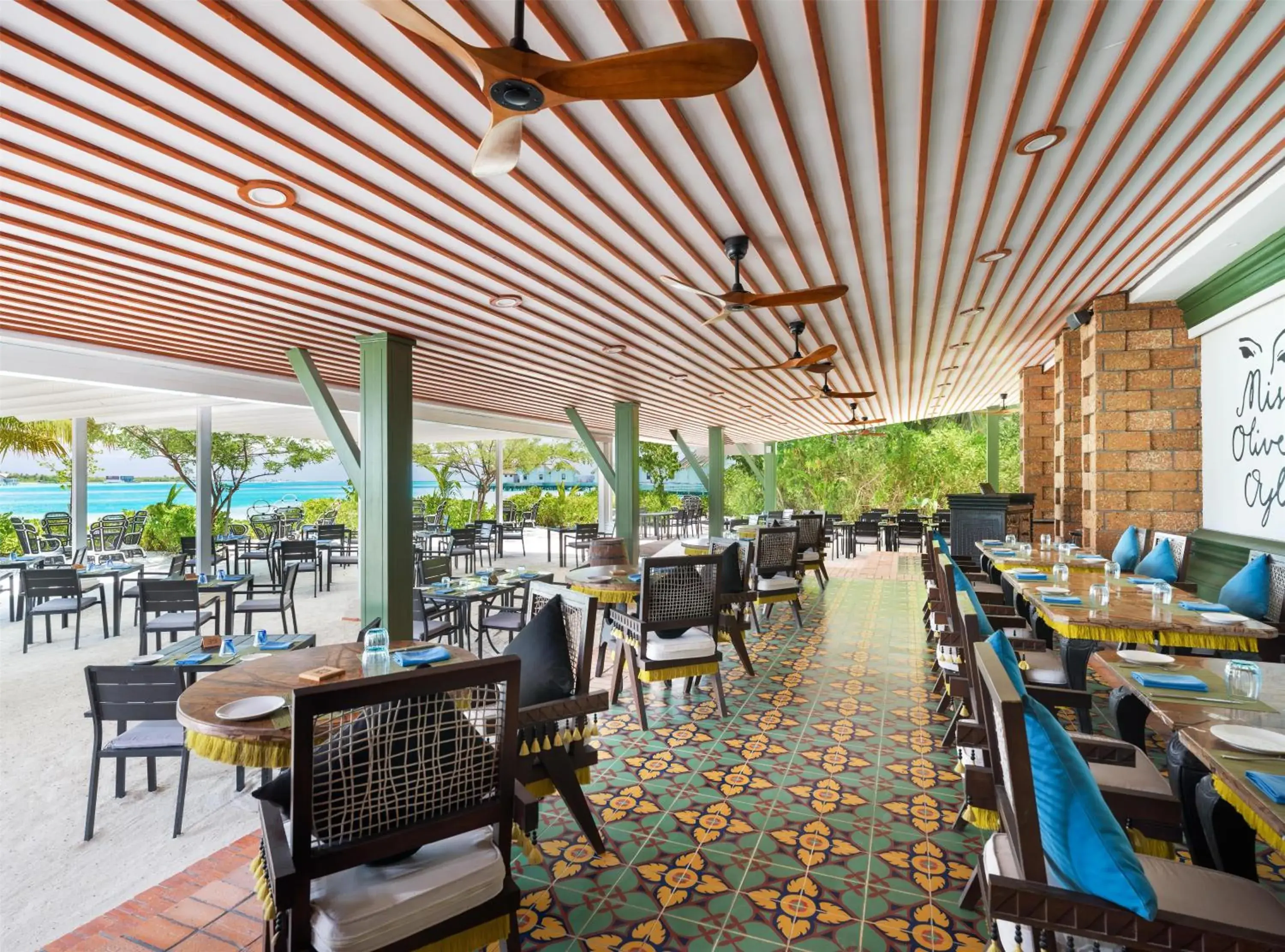 Restaurant/places to eat in SAii Lagoon Maldives, Curio Collection By Hilton Restaurant/places to eat in SAii Lagoon Maldives, Curio Collection By Hilton