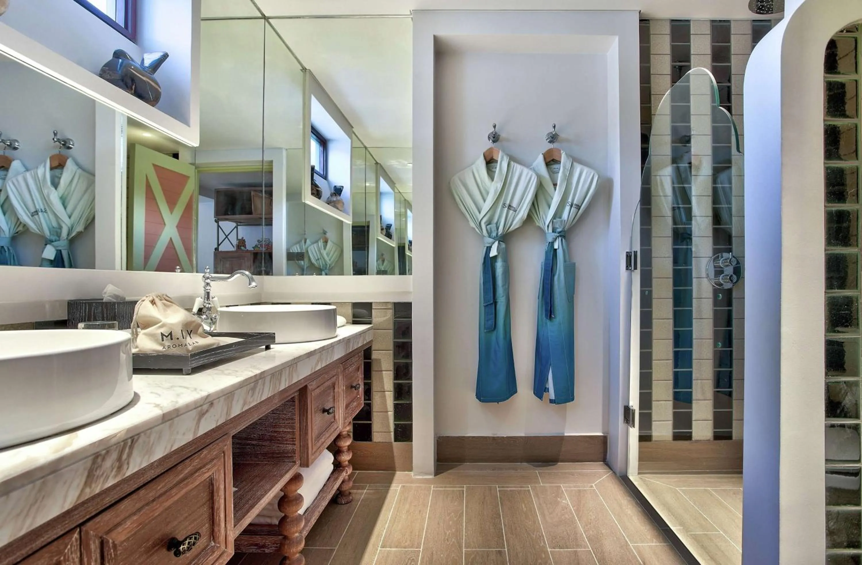 Bathroom in SAii Lagoon Maldives, Curio Collection By Hilton