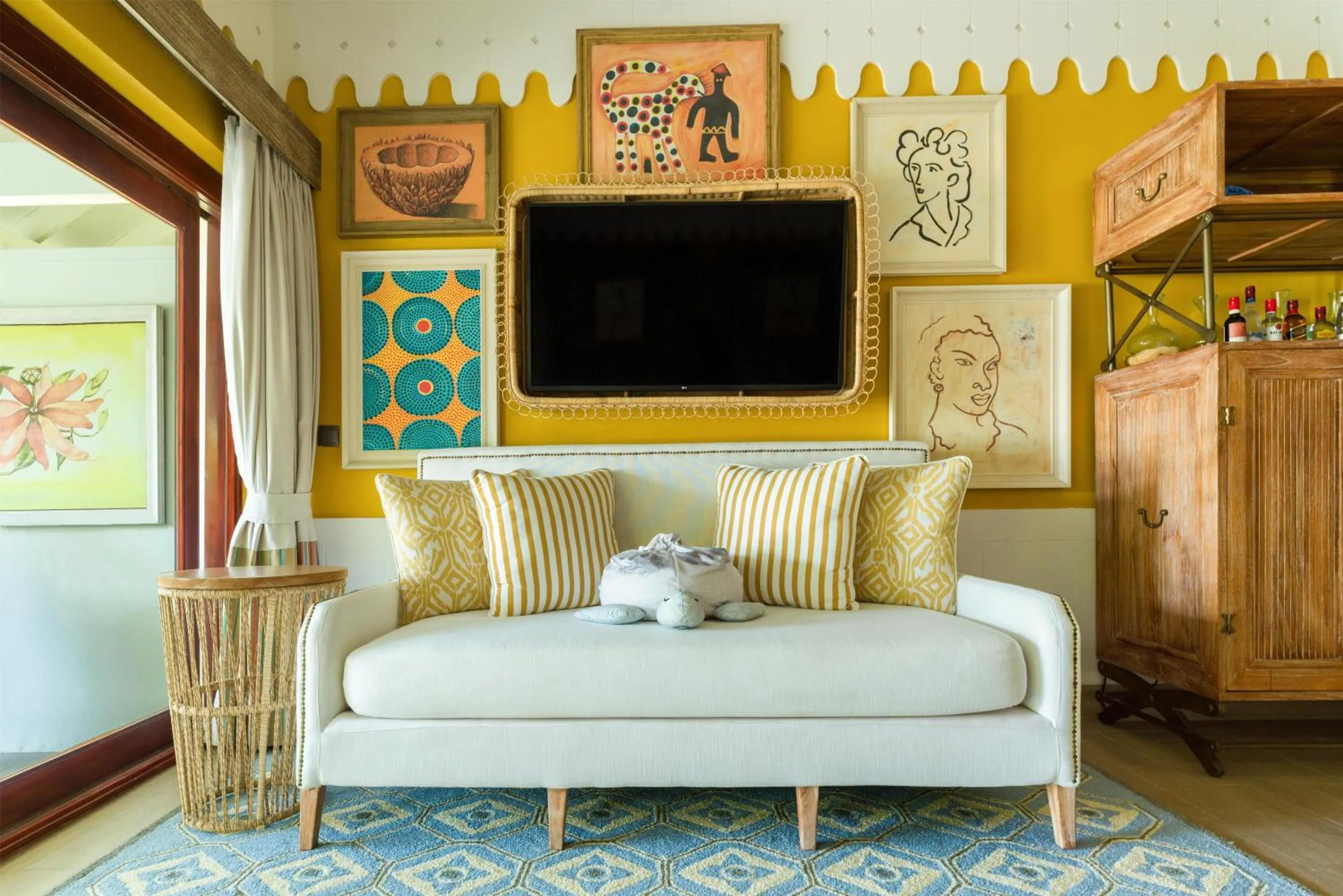 Living room in SAii Lagoon Maldives, Curio Collection By Hilton