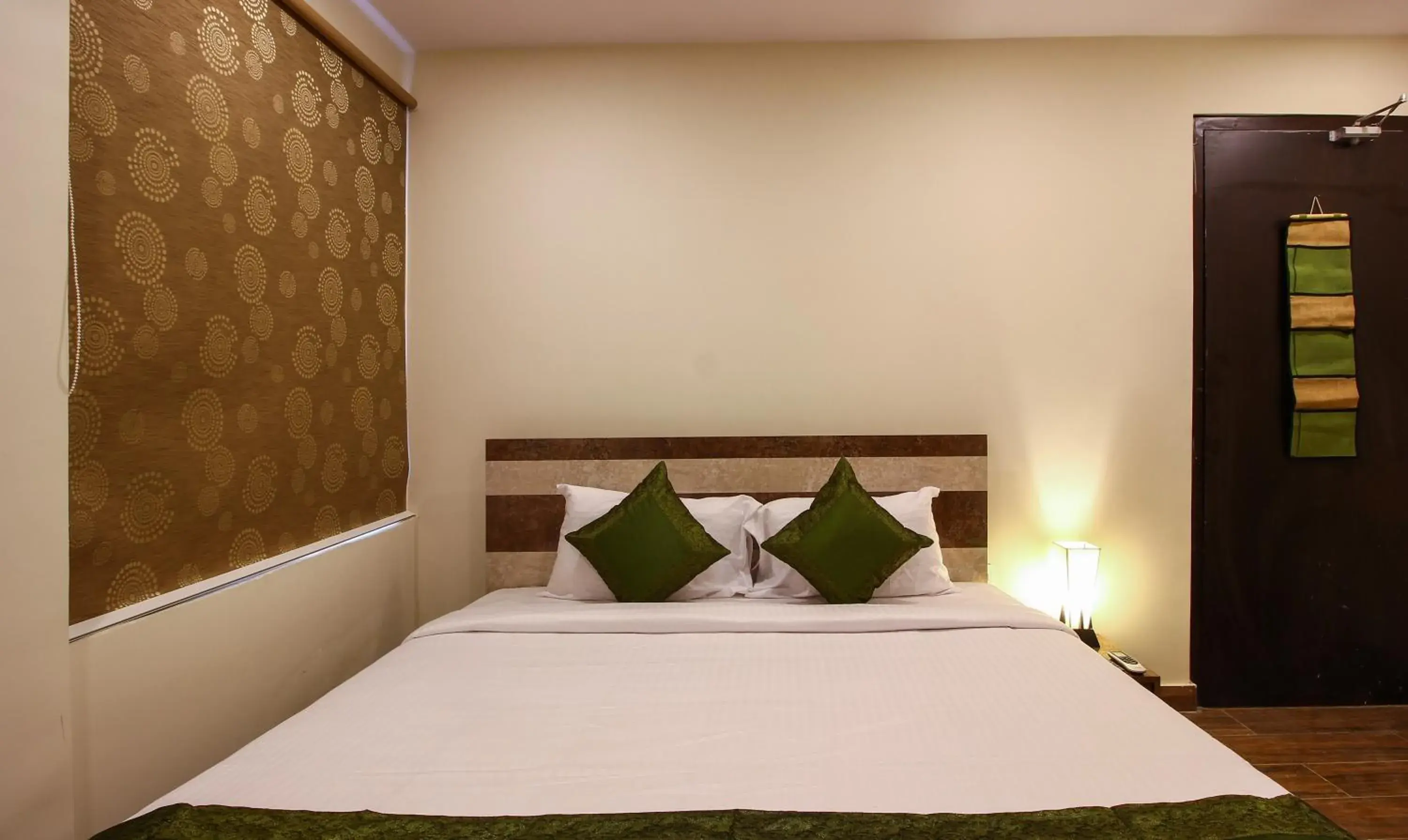 Bedroom, Bed in Treebo Address Inn, Banjara Hills Bedroom, Bed in Treebo Address Inn, Banjara Hills