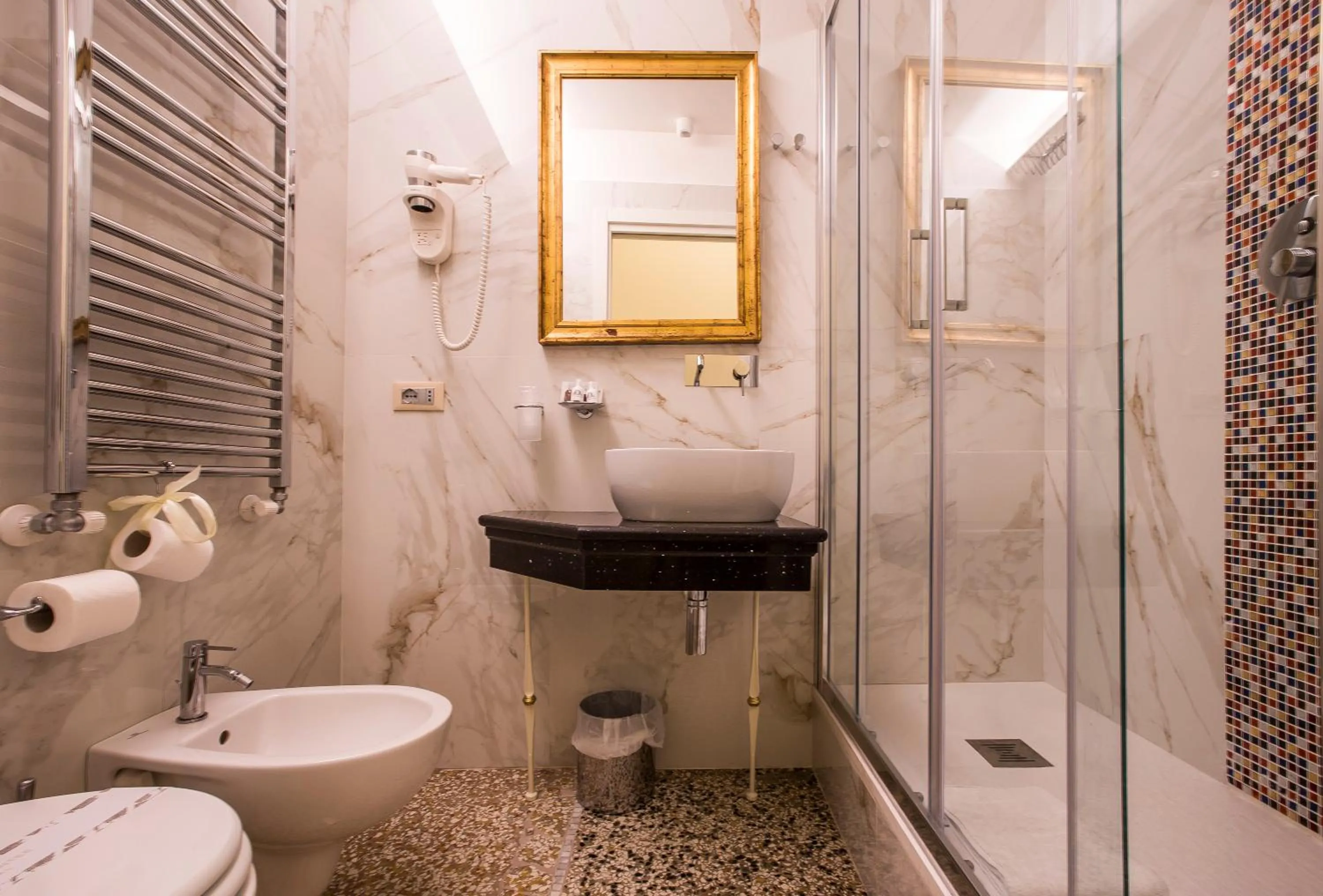 Shower in Trastevere Royal Suite Trilussa