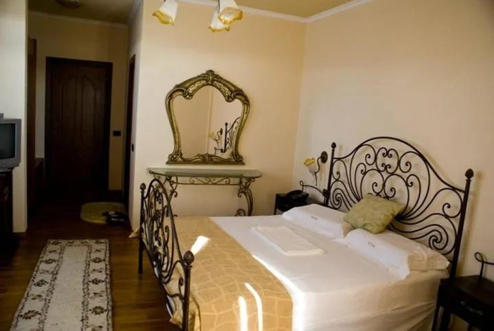 Standard Double Room - single occupancy in Park Ashik