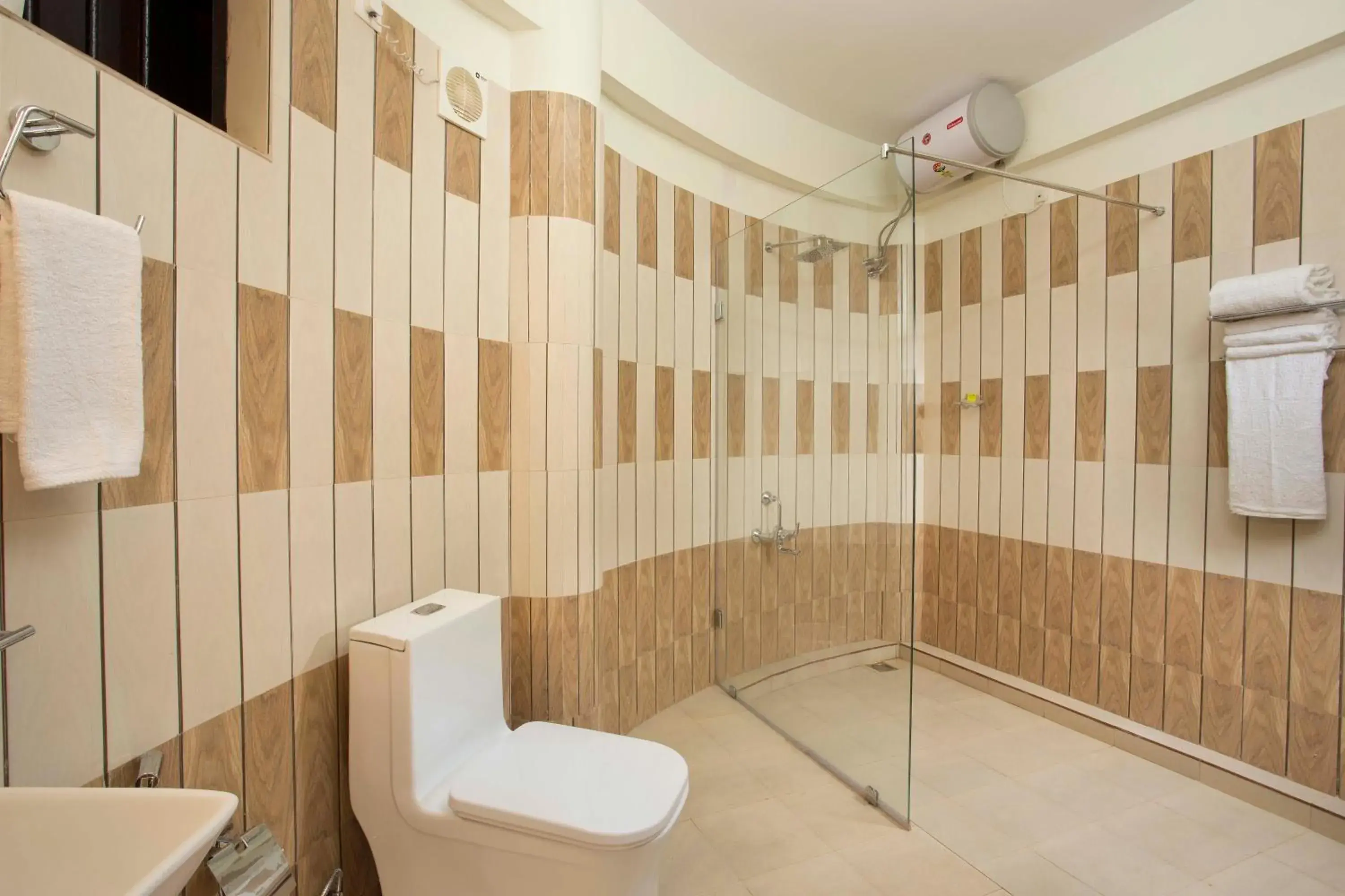 Bathroom in Spices Lap, Thekkady Bathroom in Spices Lap, Thekkady