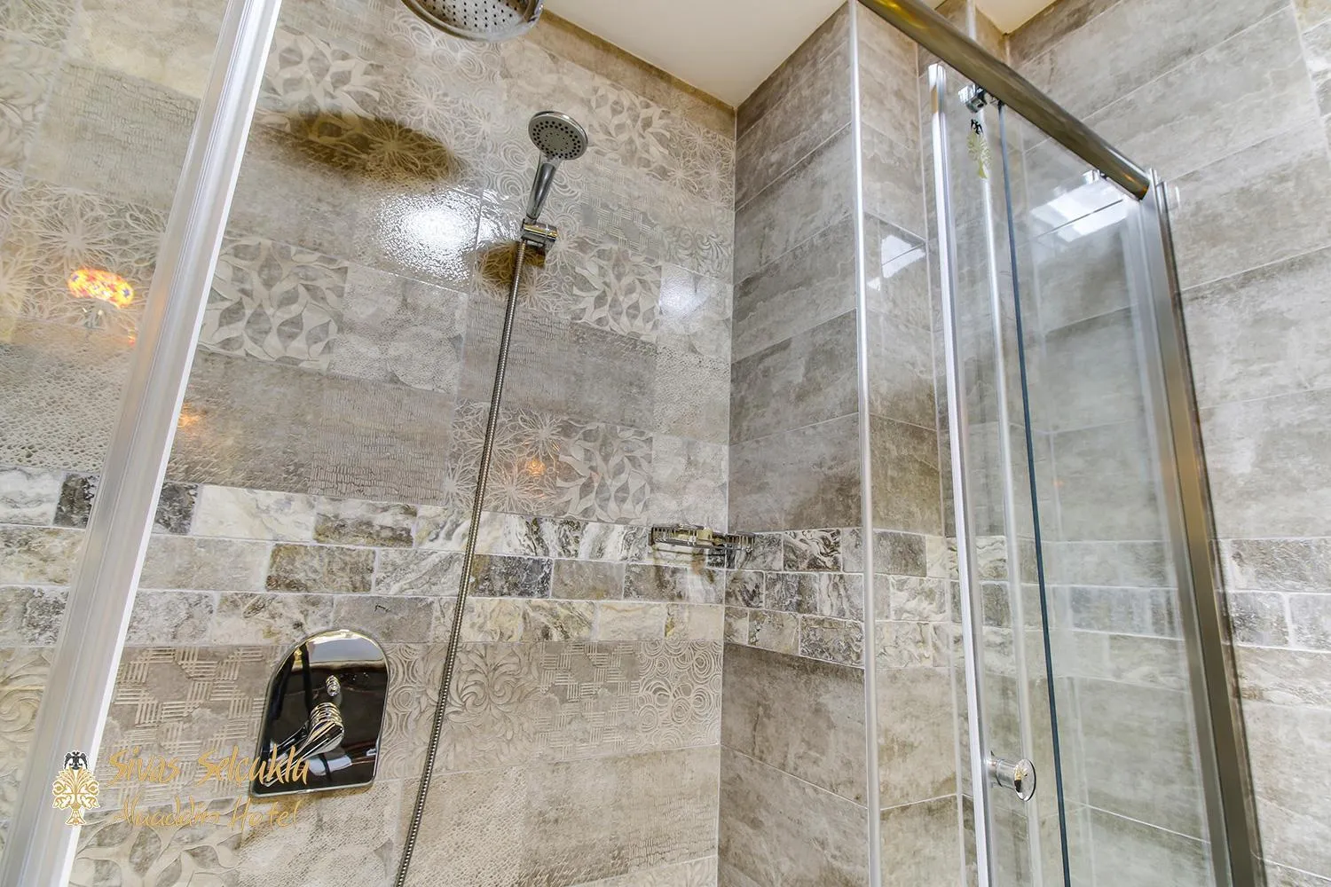 Shower in Sivas Keykavus Hotel