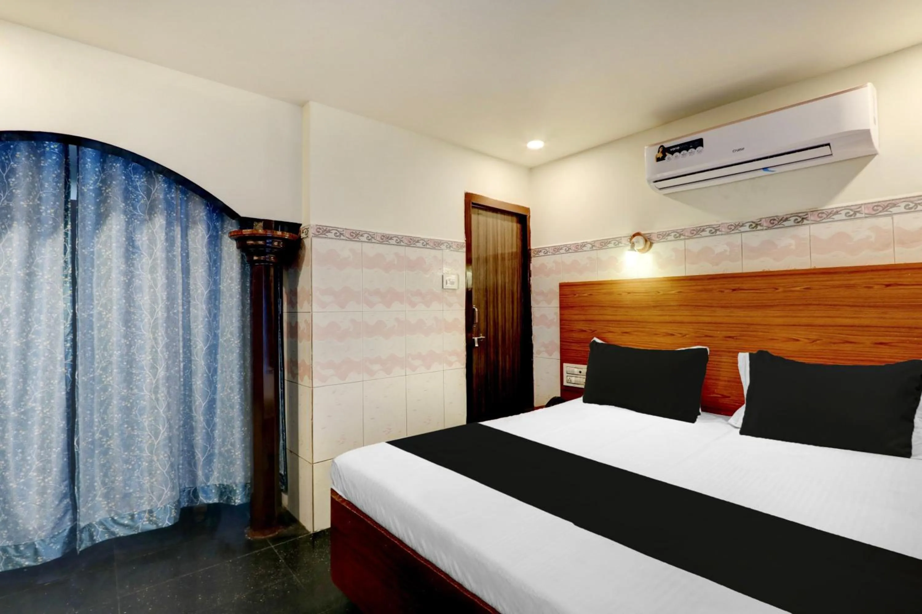 Bedroom, Bed in Super Hotel O Hanuman Pet Near Railway Station