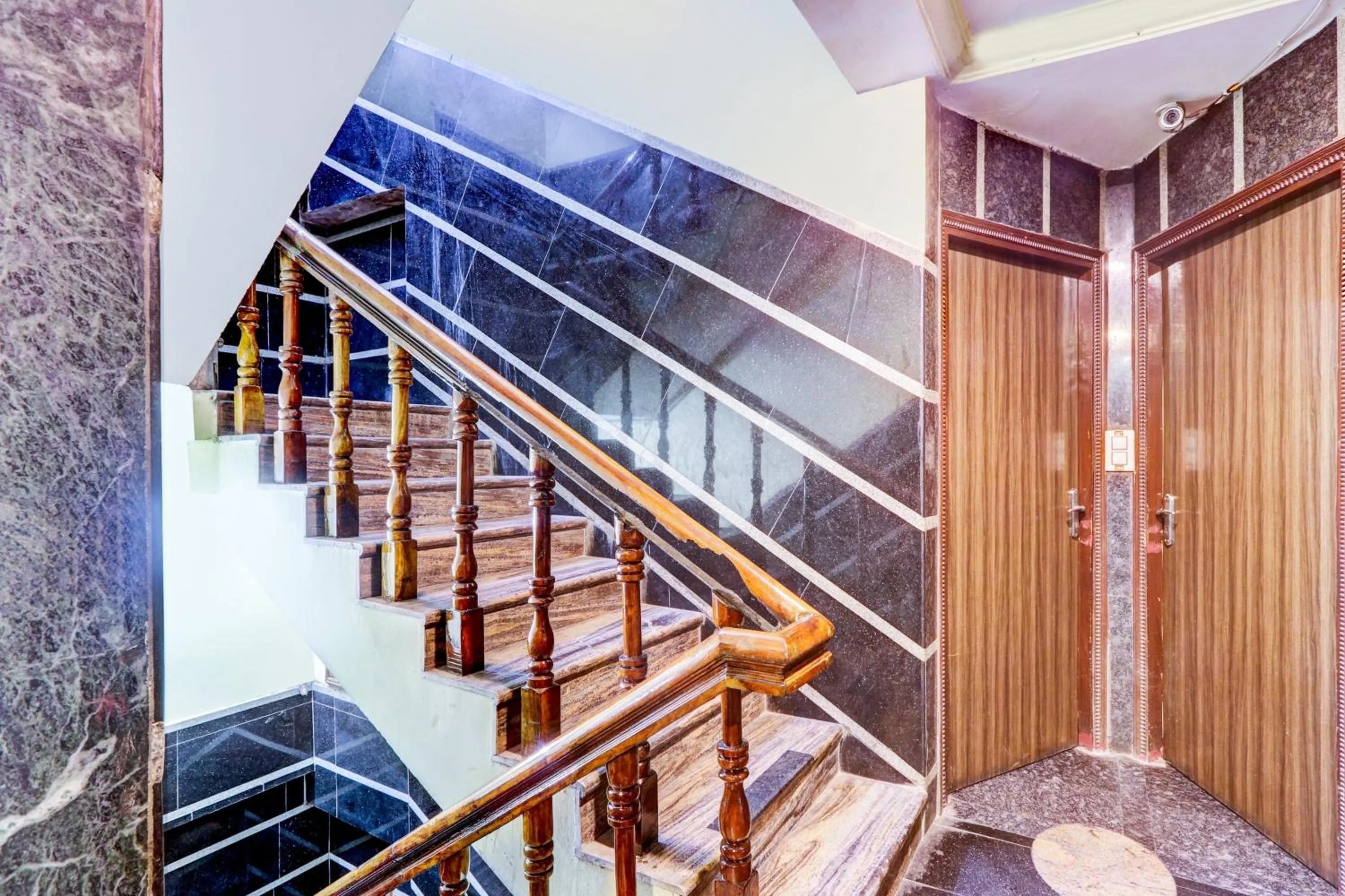 Lobby or reception in Super Hotel O Hanuman Pet Near Railway Station