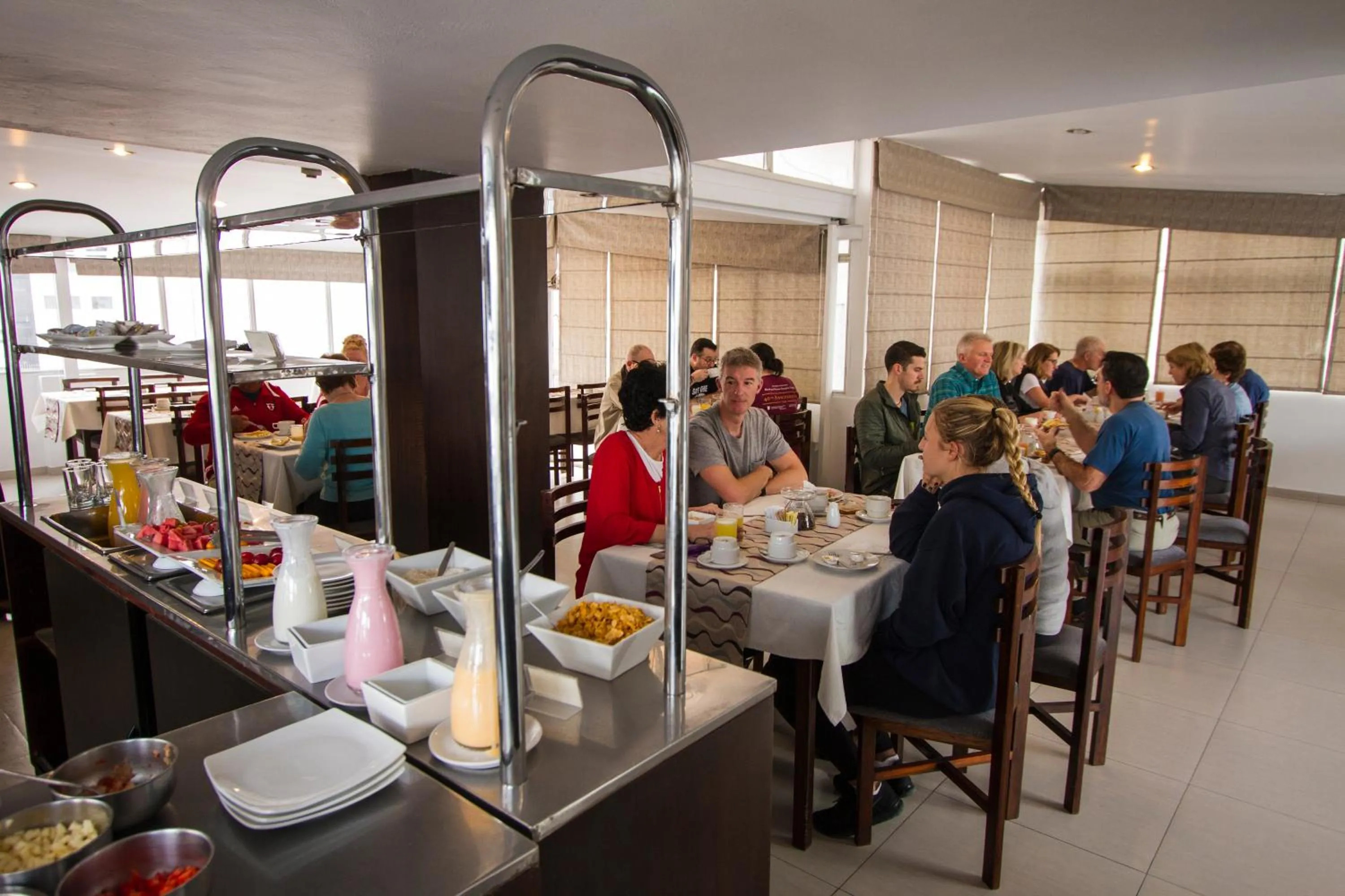 Buffet breakfast in Samana Hotel