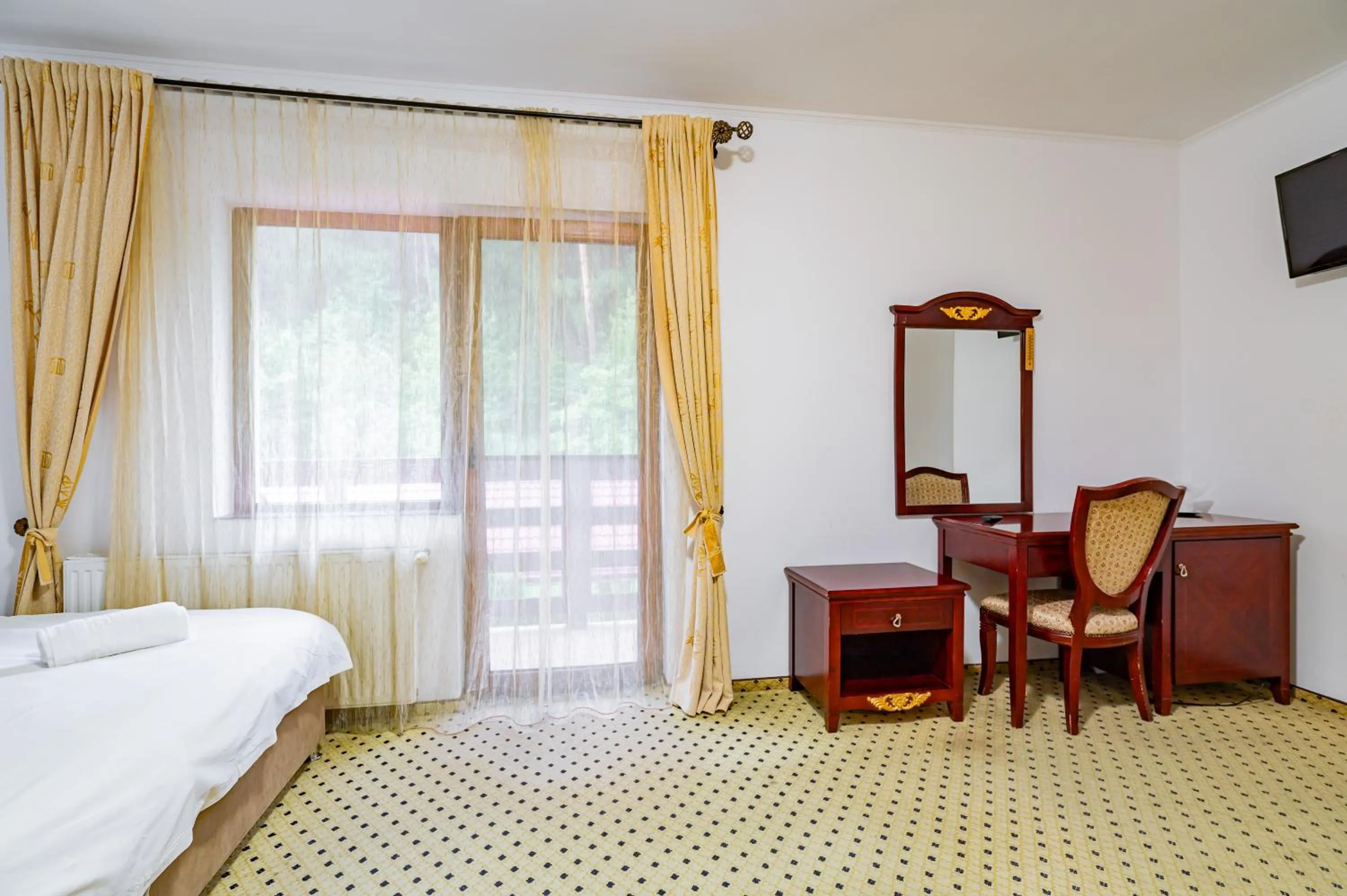 Photo of the whole room, Bed in Q Resort and Spa