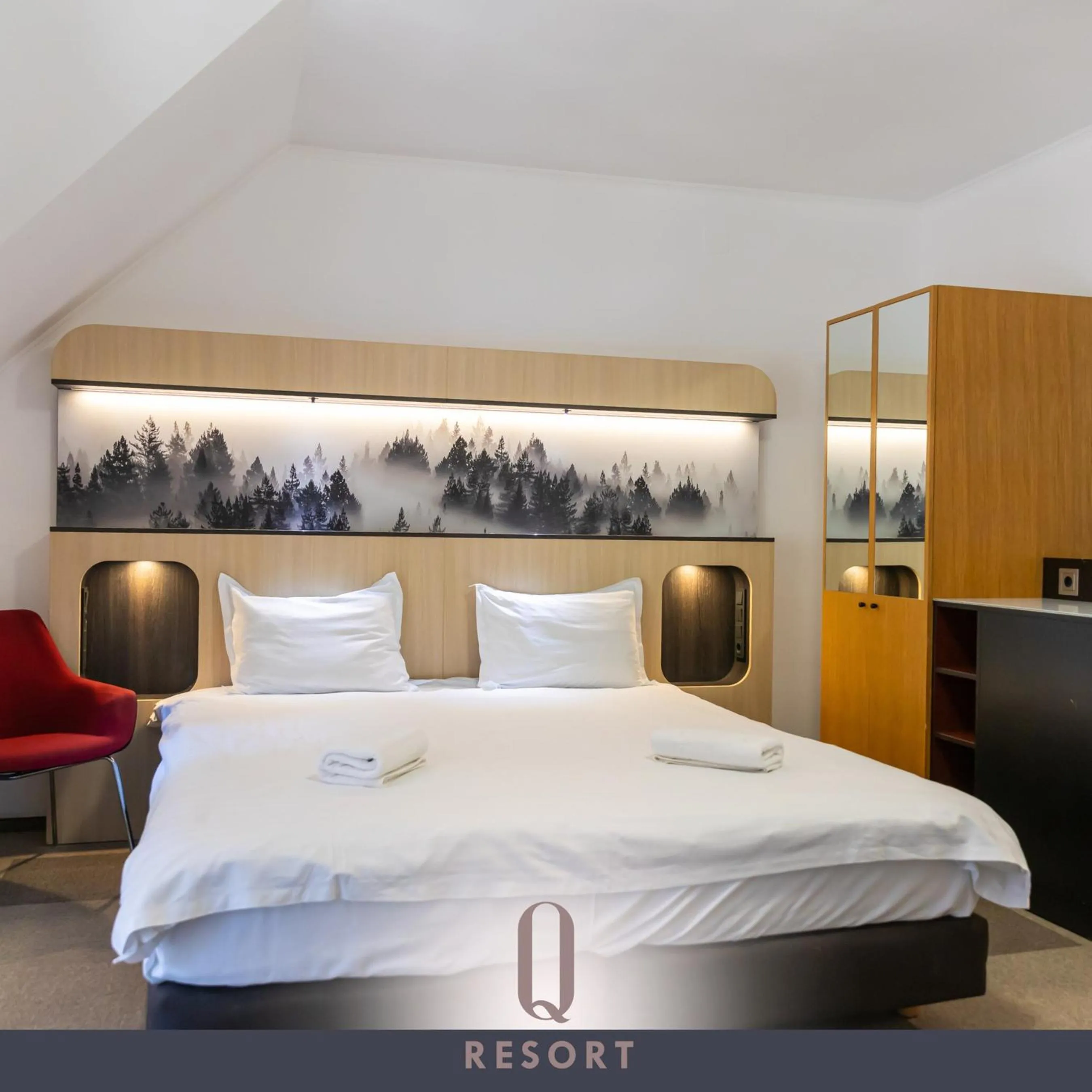 Photo of the whole room, Bed in Q Resort and Spa