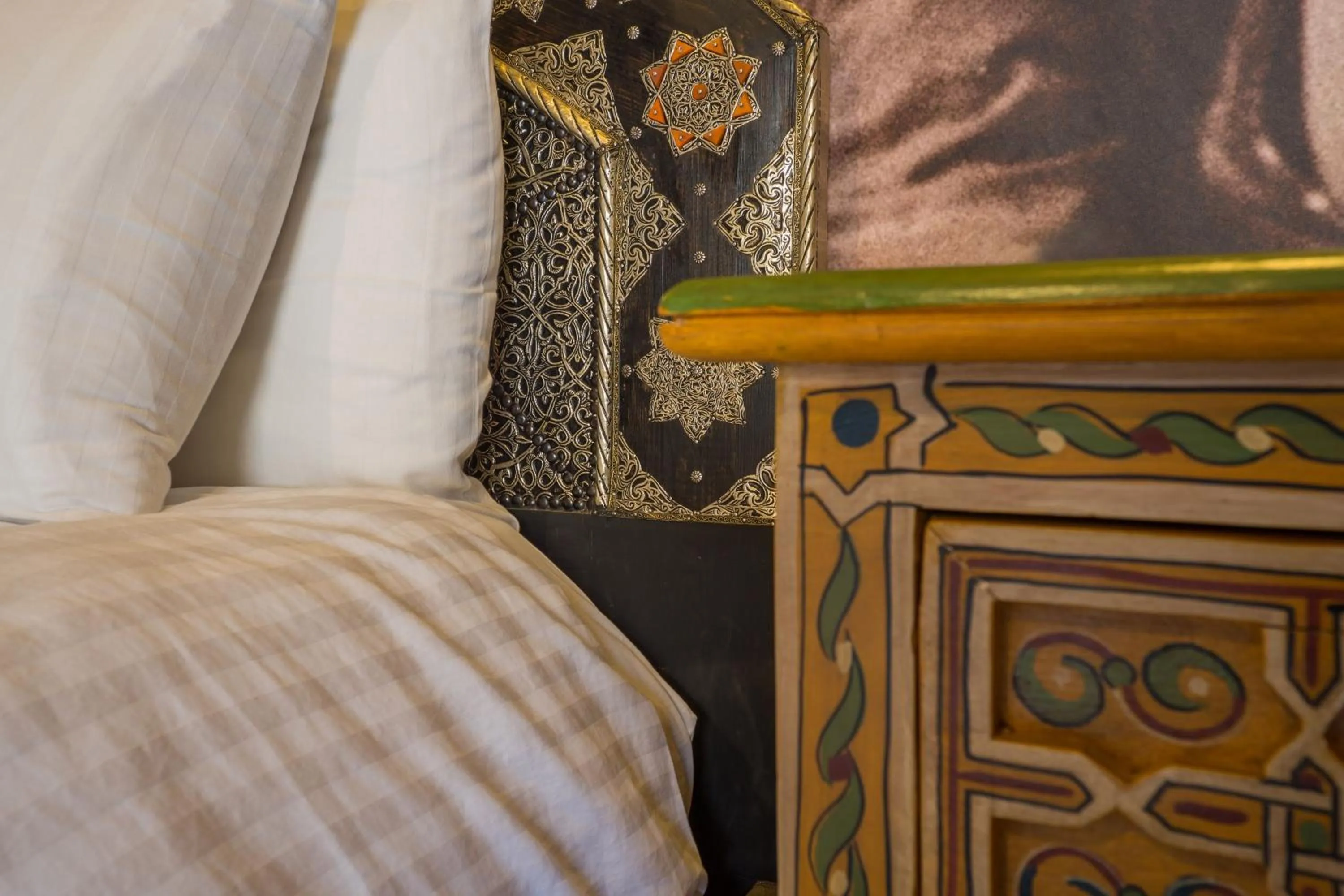 Bed in Chapel 5 Boutique Suites B&B