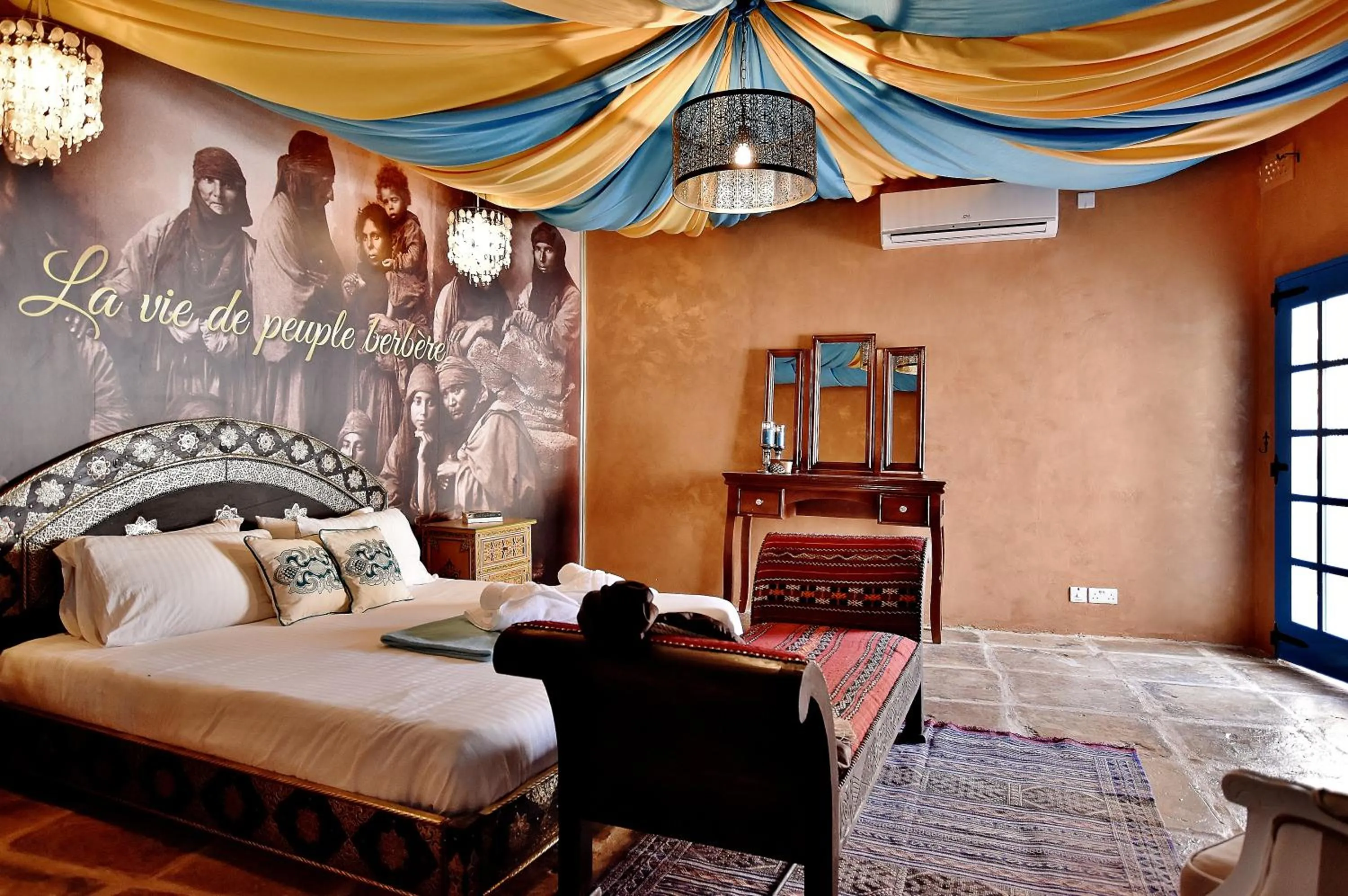 Day, Bed in Chapel 5 Boutique Suites B&B