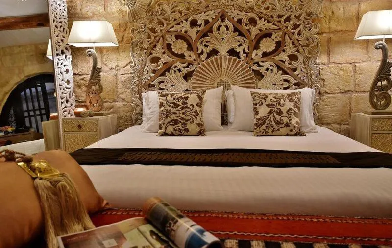 Bed in Chapel 5 Boutique Suites B&B