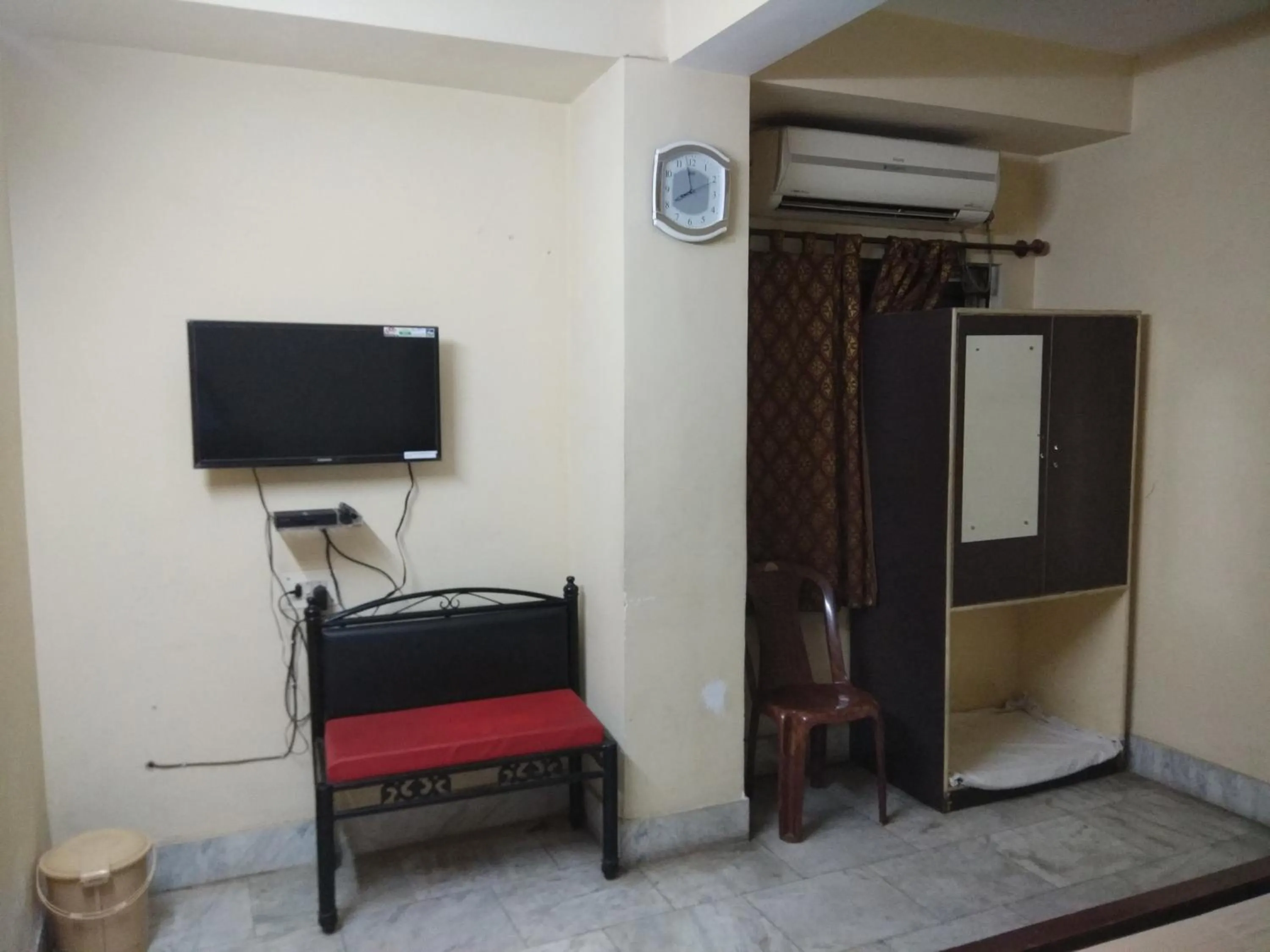 TV and multimedia in M/s HOTEL DIWAN INTERNATIONAL