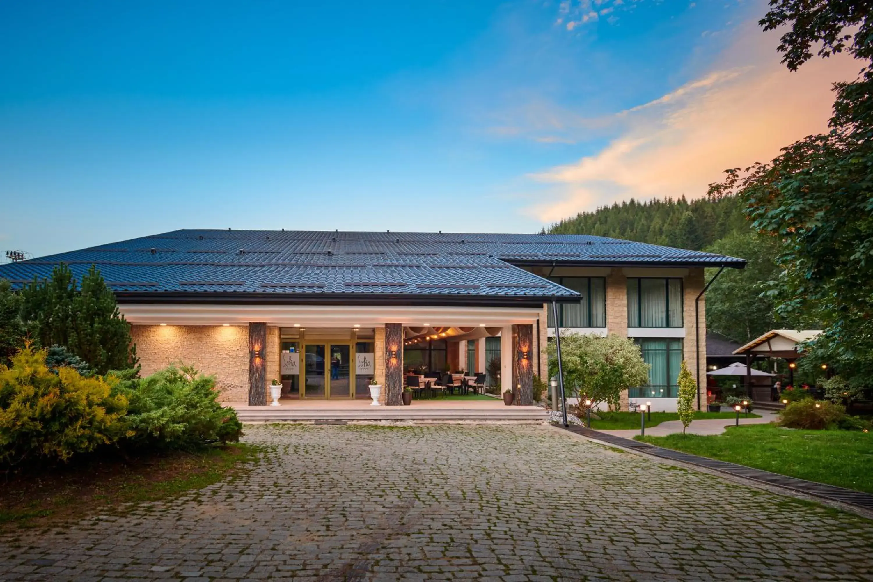 Property building in Hotel & Restaurant Sofia Property building in Hotel & Restaurant Sofia