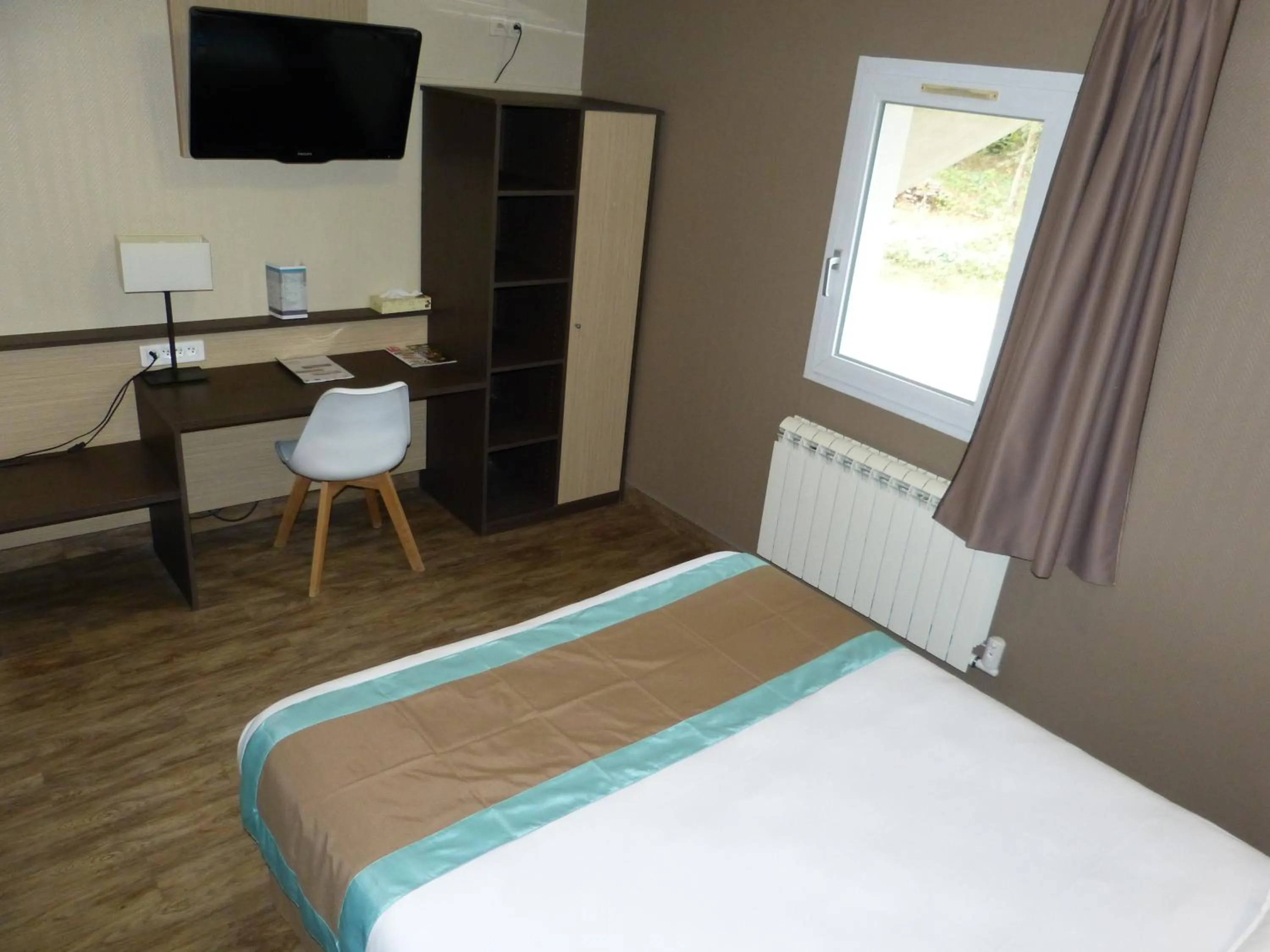 Seating area, Bed in Hotel ARBOR - Les Hunaudieres - Le Mans Sud - Mulsanne