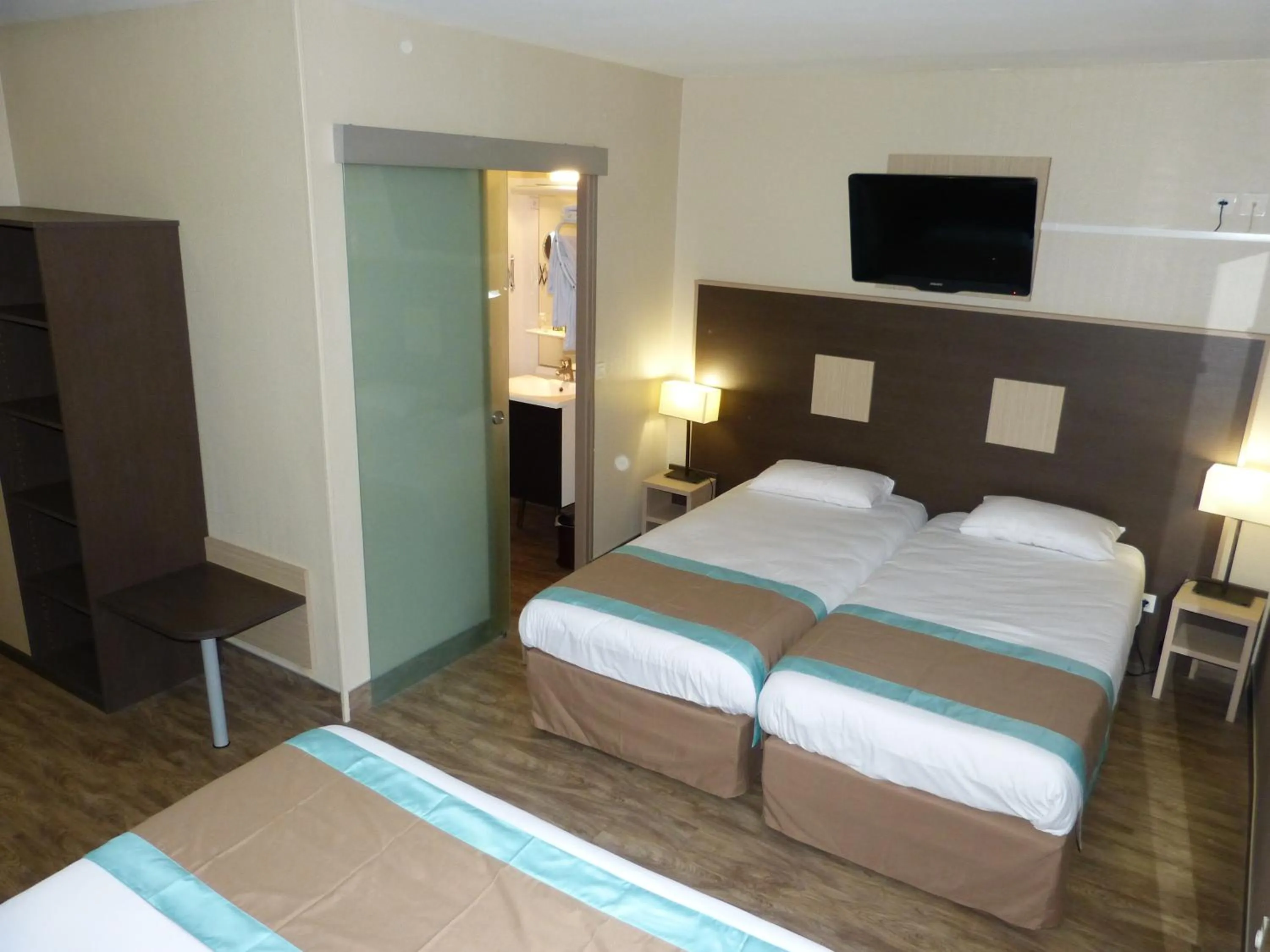 Bedroom, Bed in Hotel ARBOR - Les Hunaudieres - Le Mans Sud - Mulsanne