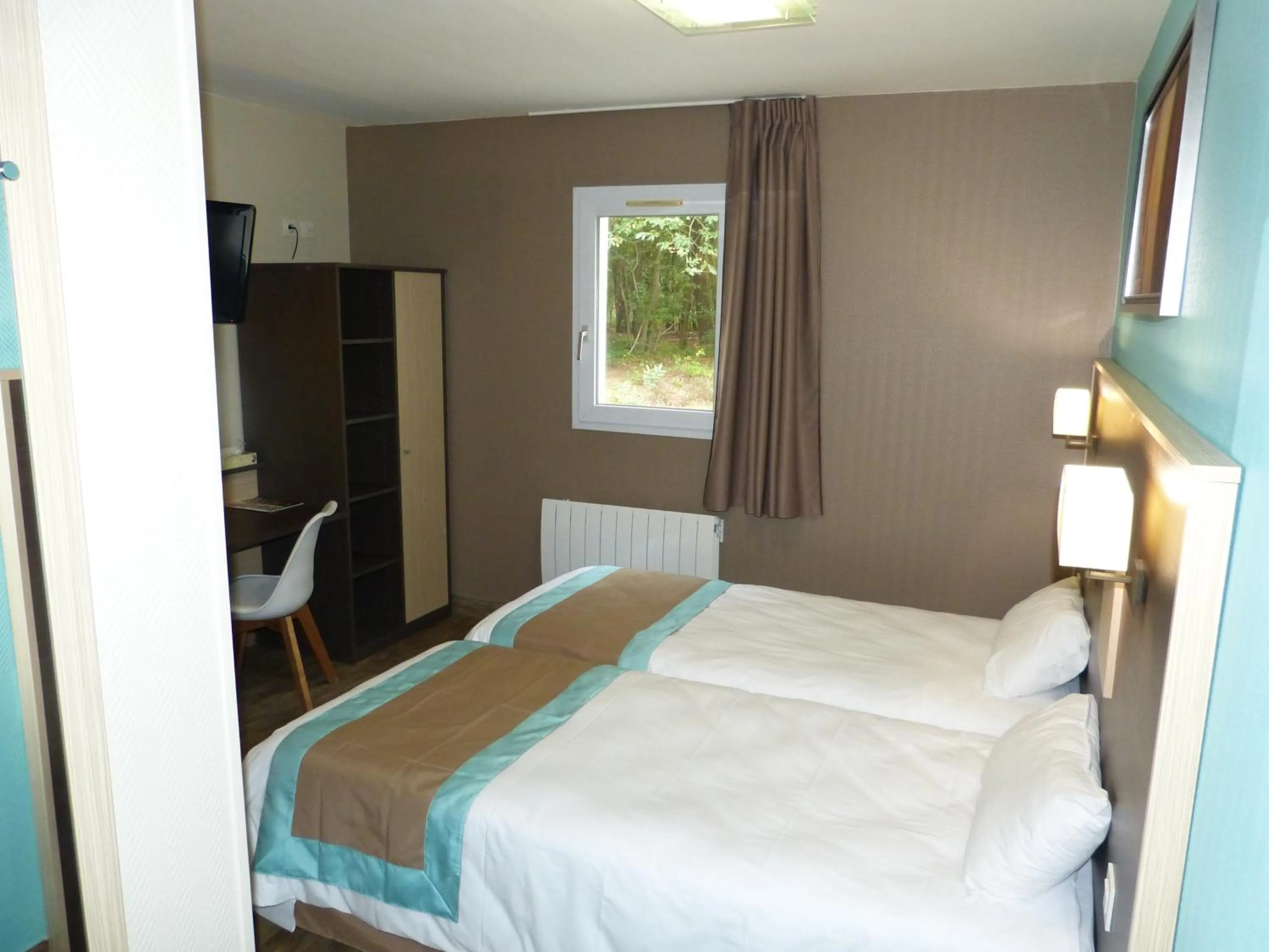 Bedroom, Bed in Hotel ARBOR - Les Hunaudieres - Le Mans Sud - Mulsanne
