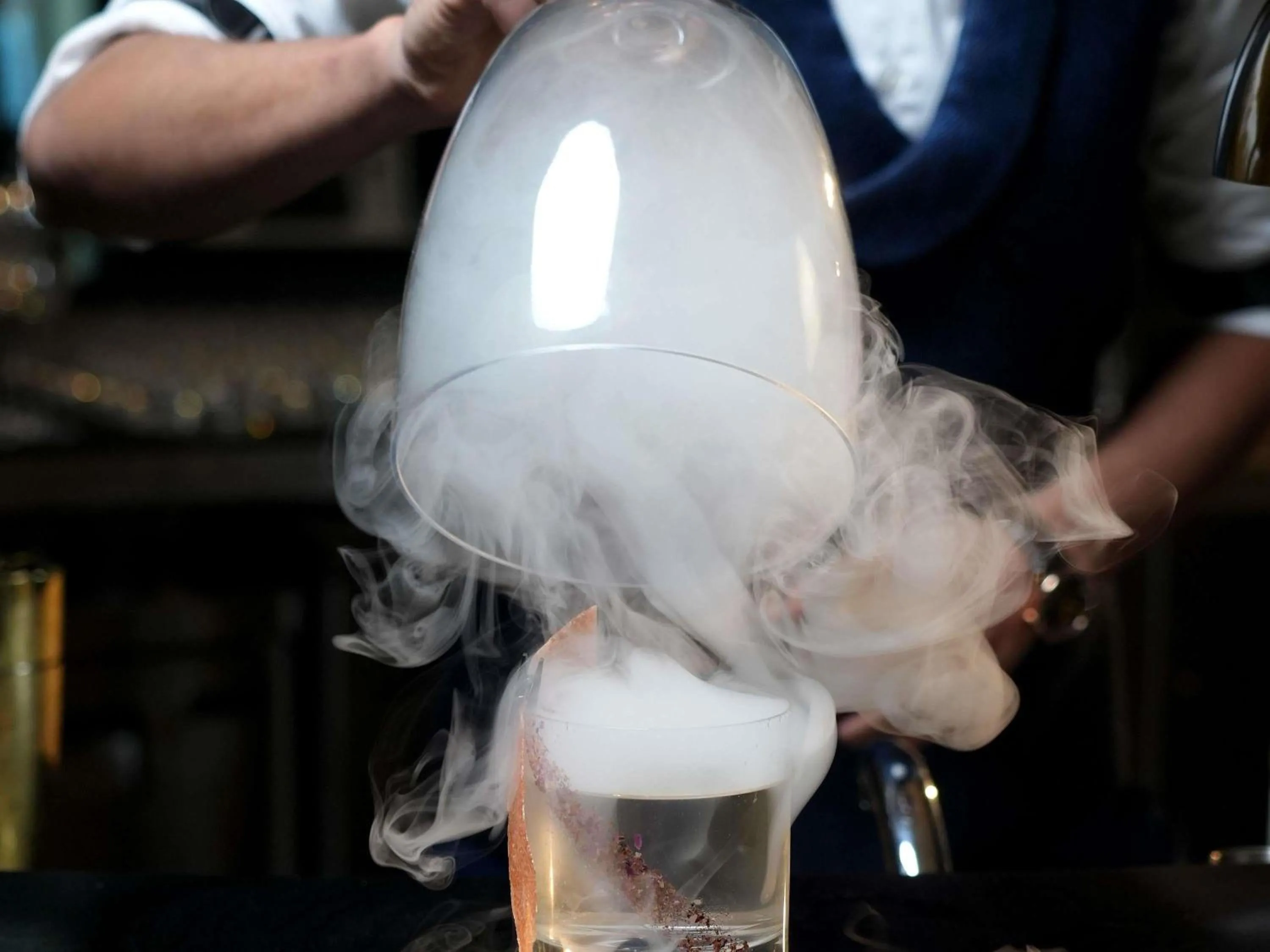 Lounge or bar in Fairmont Riyadh