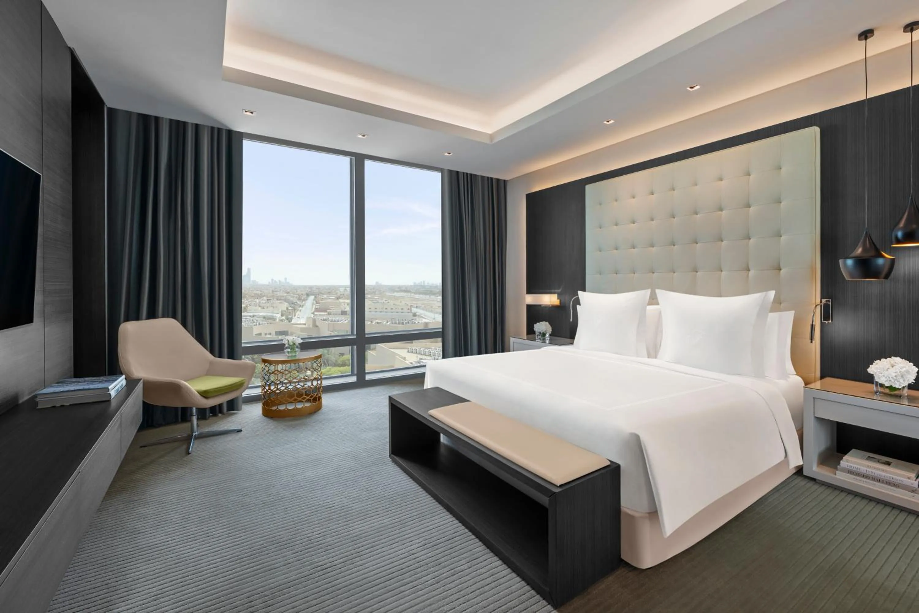 Bed in Fairmont Riyadh