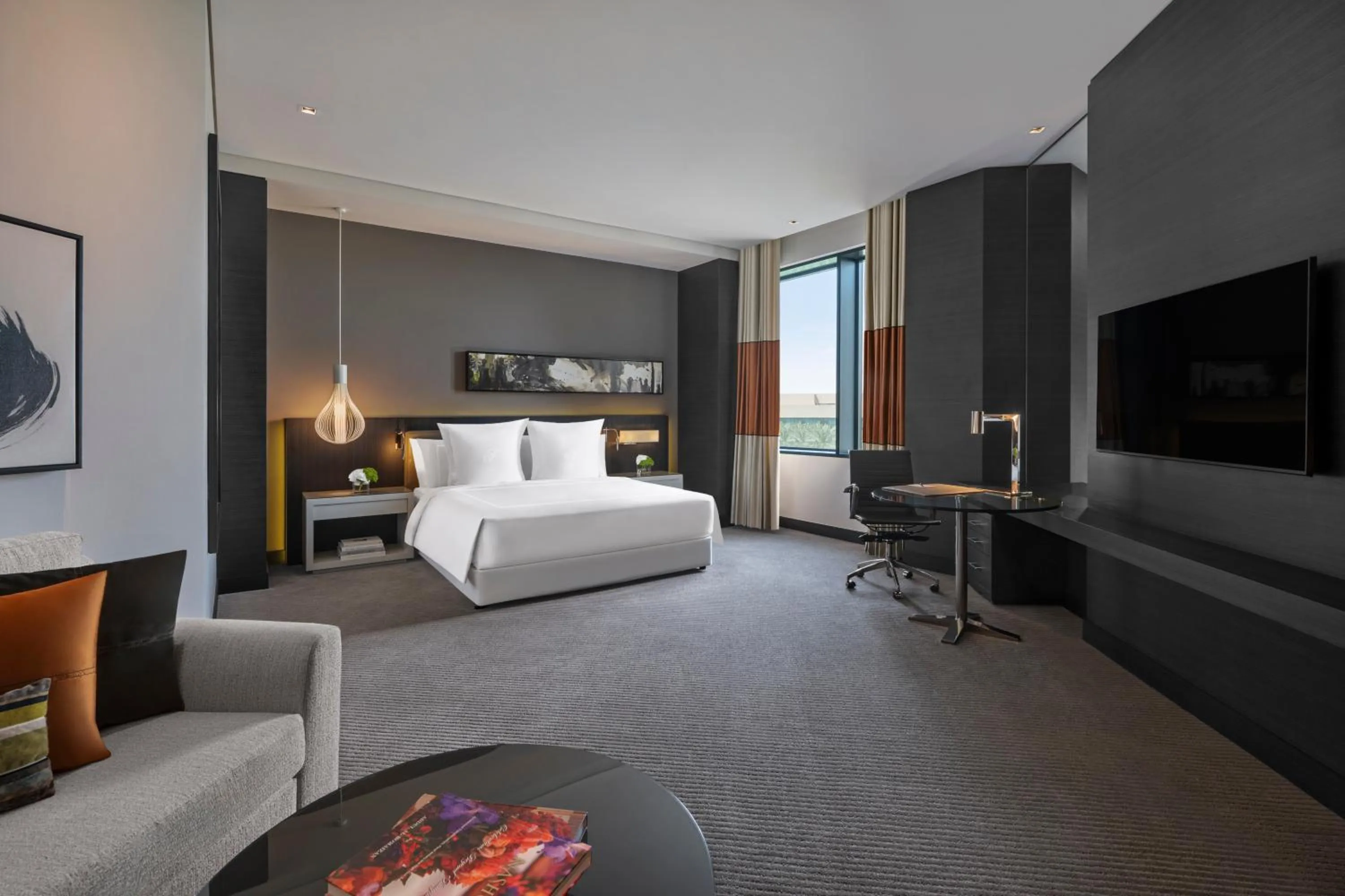 Bed in Fairmont Riyadh