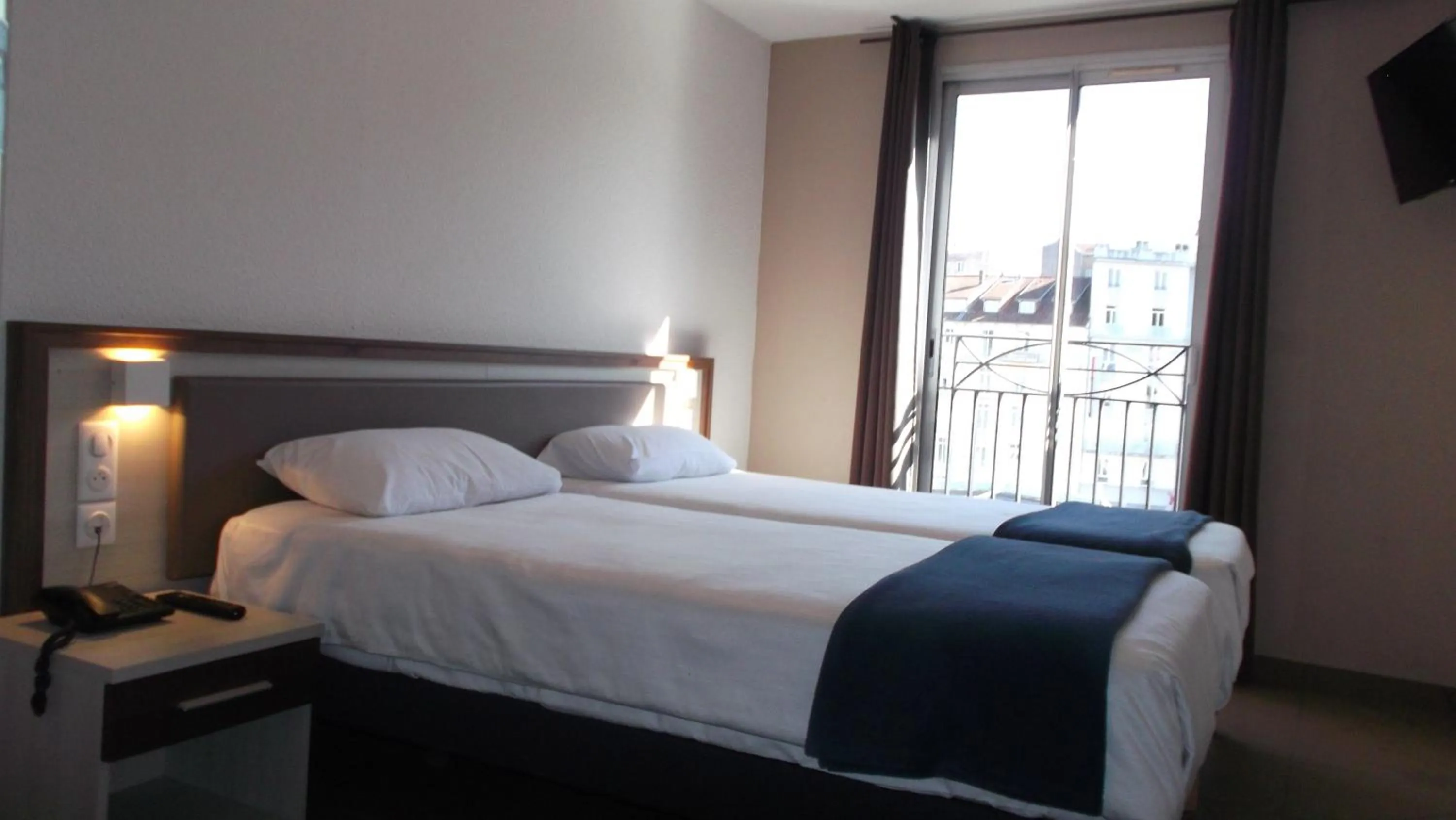 Bed in Appart'hotel le Pèlerin