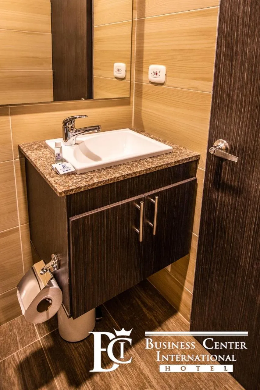 Bathroom in Hotel Business Center International