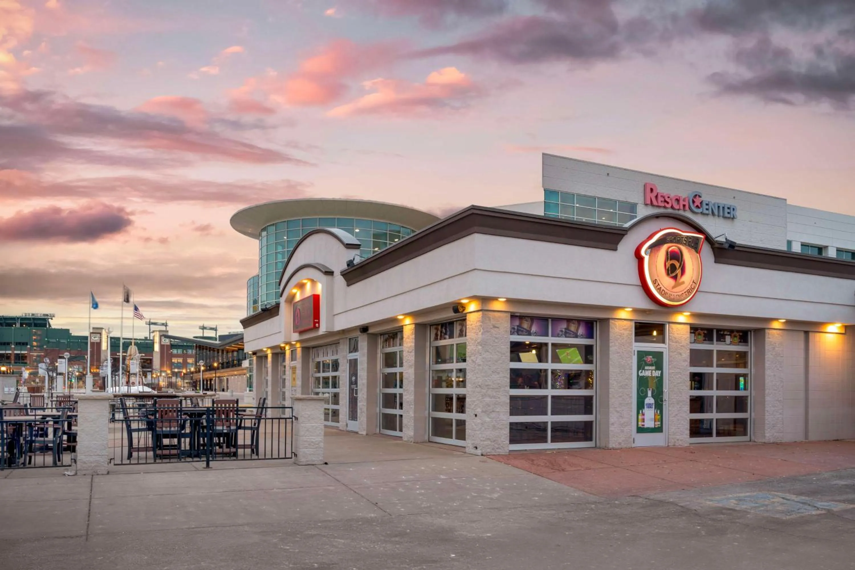 Property building in Best Western Green Bay Inn and Conference Center