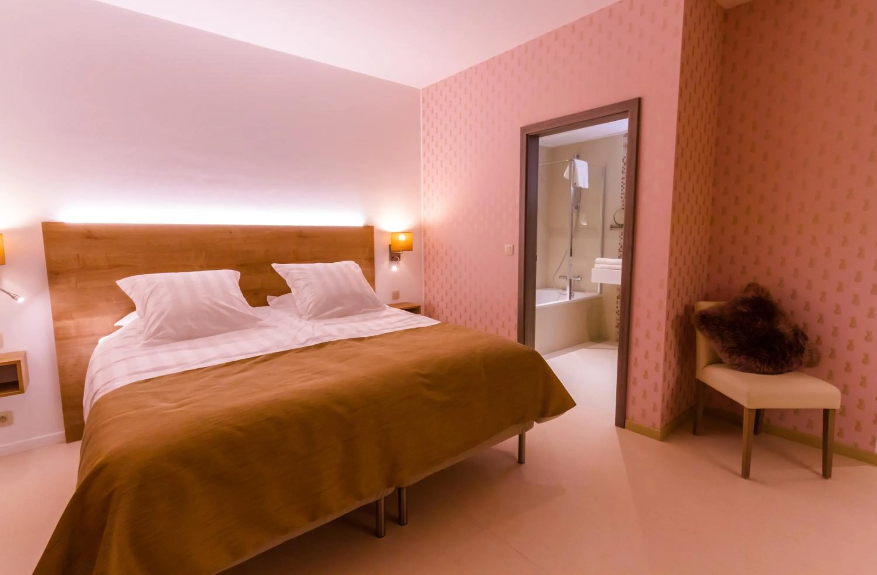 Superior Twin Room - single occupancy in ManavaHotel