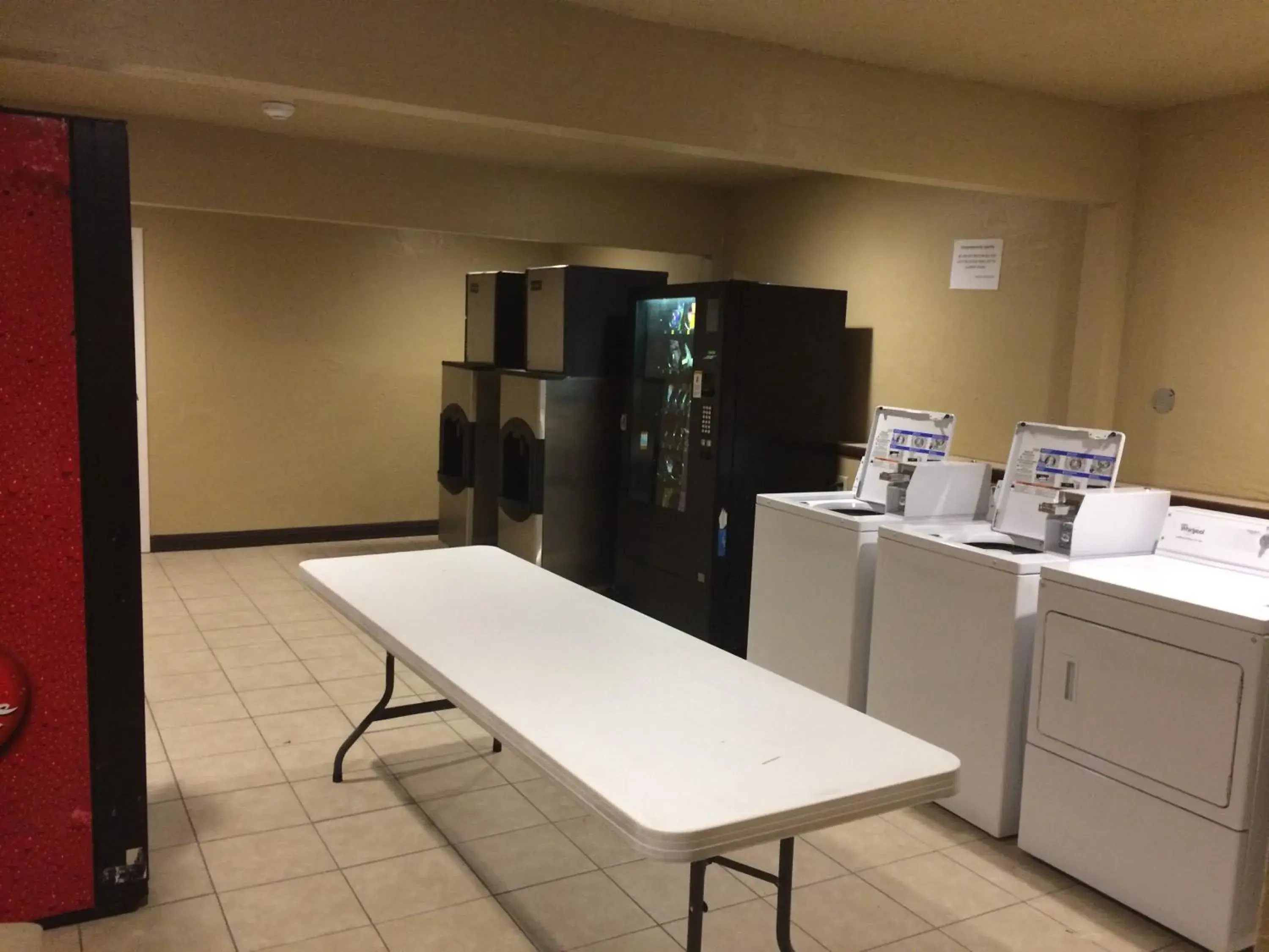 Area and facilities in Travelodge by Wyndham Hawthorne Area and facilities in Travelodge by Wyndham Hawthorne