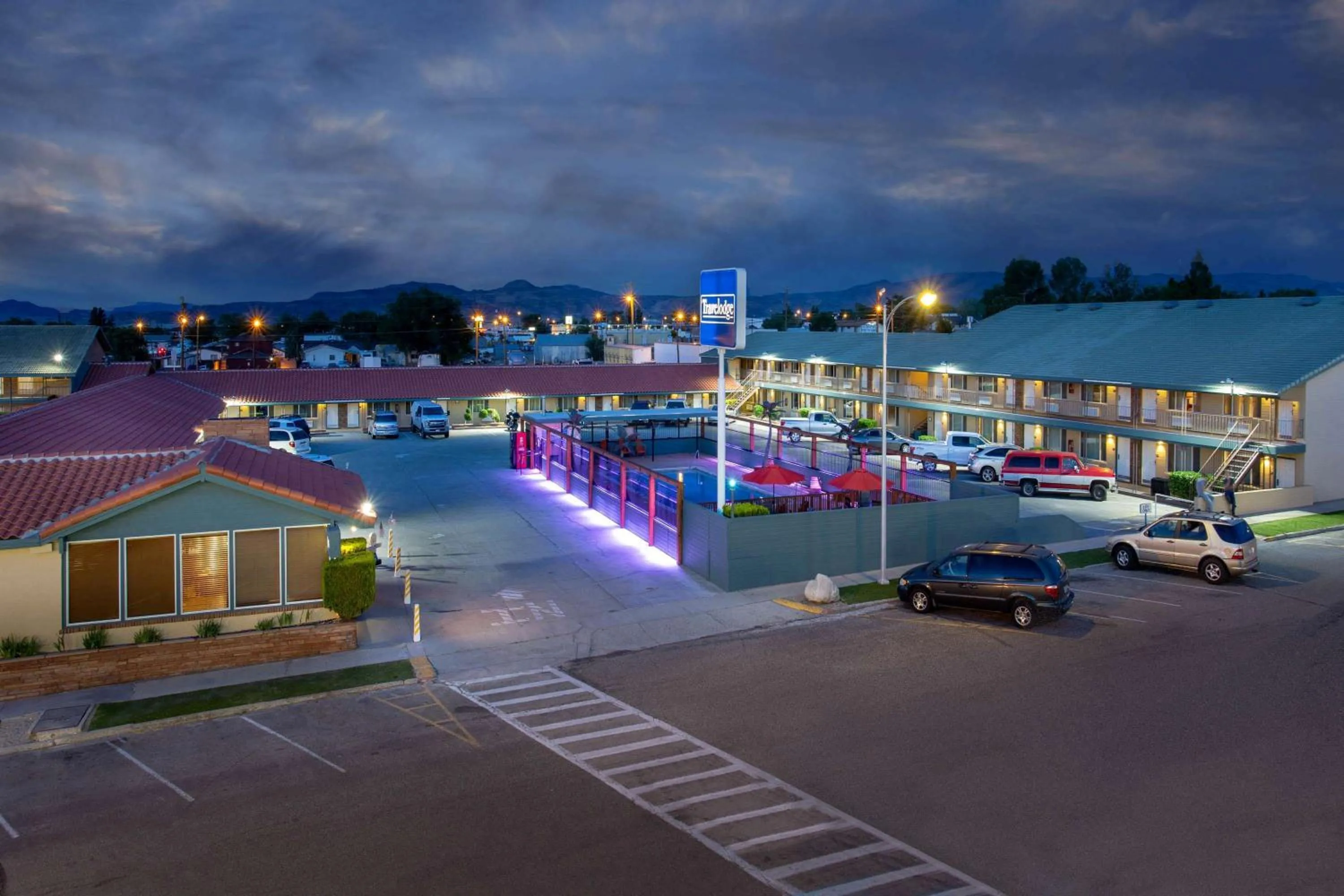 Property building in Travelodge by Wyndham Hawthorne