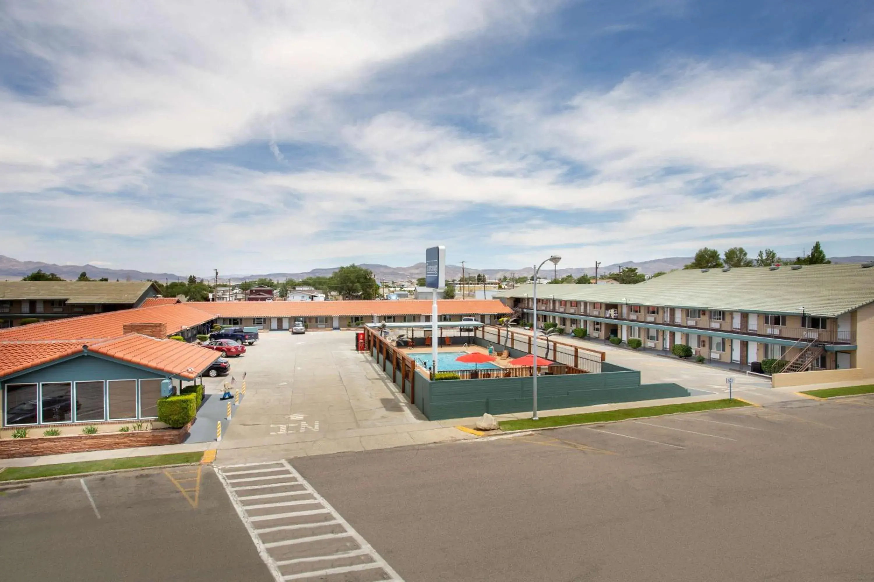 Property building in Travelodge by Wyndham Hawthorne Property building in Travelodge by Wyndham Hawthorne