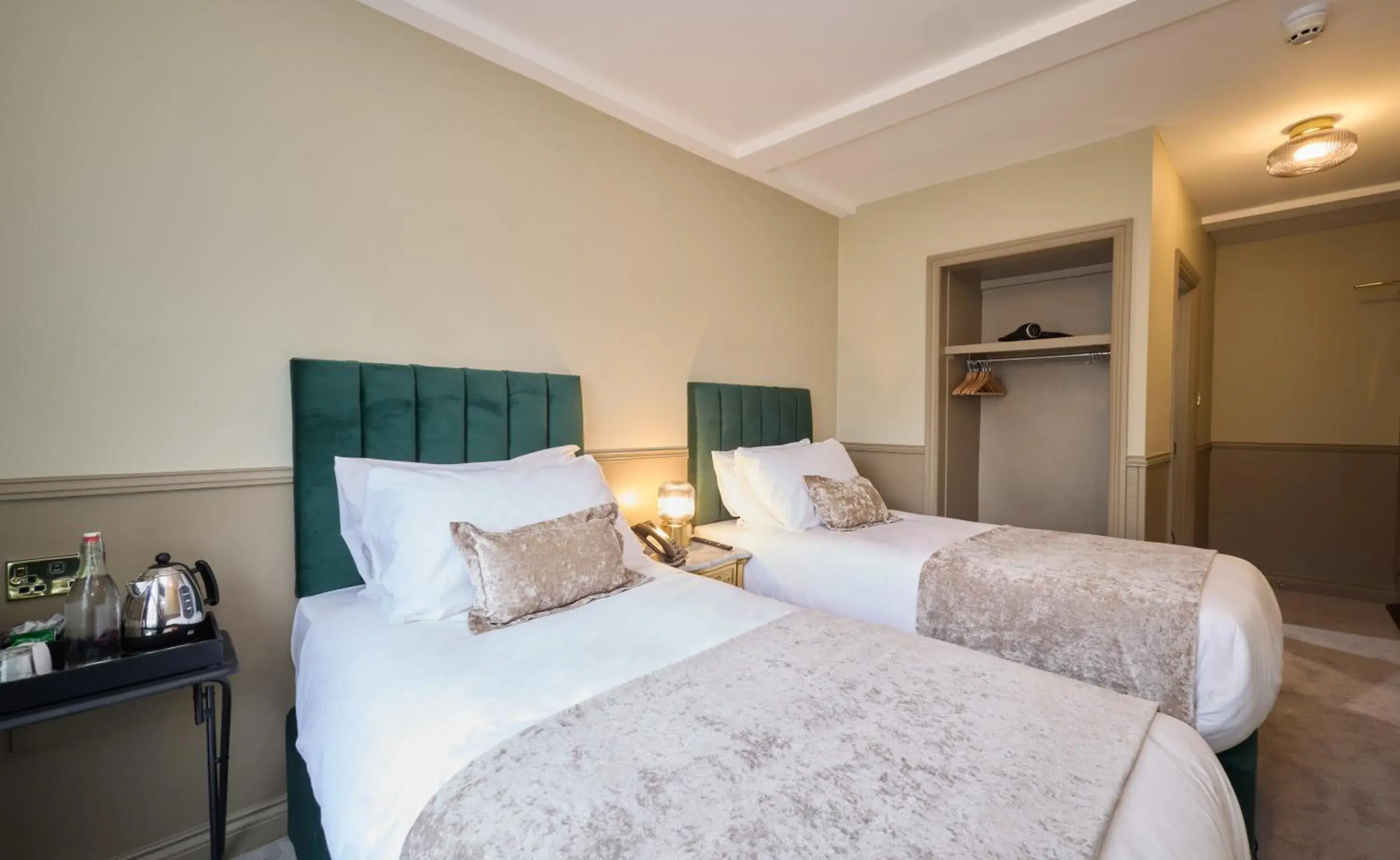 Twin Room in Temple Bar Townhouse Twin Room in Temple Bar Townhouse