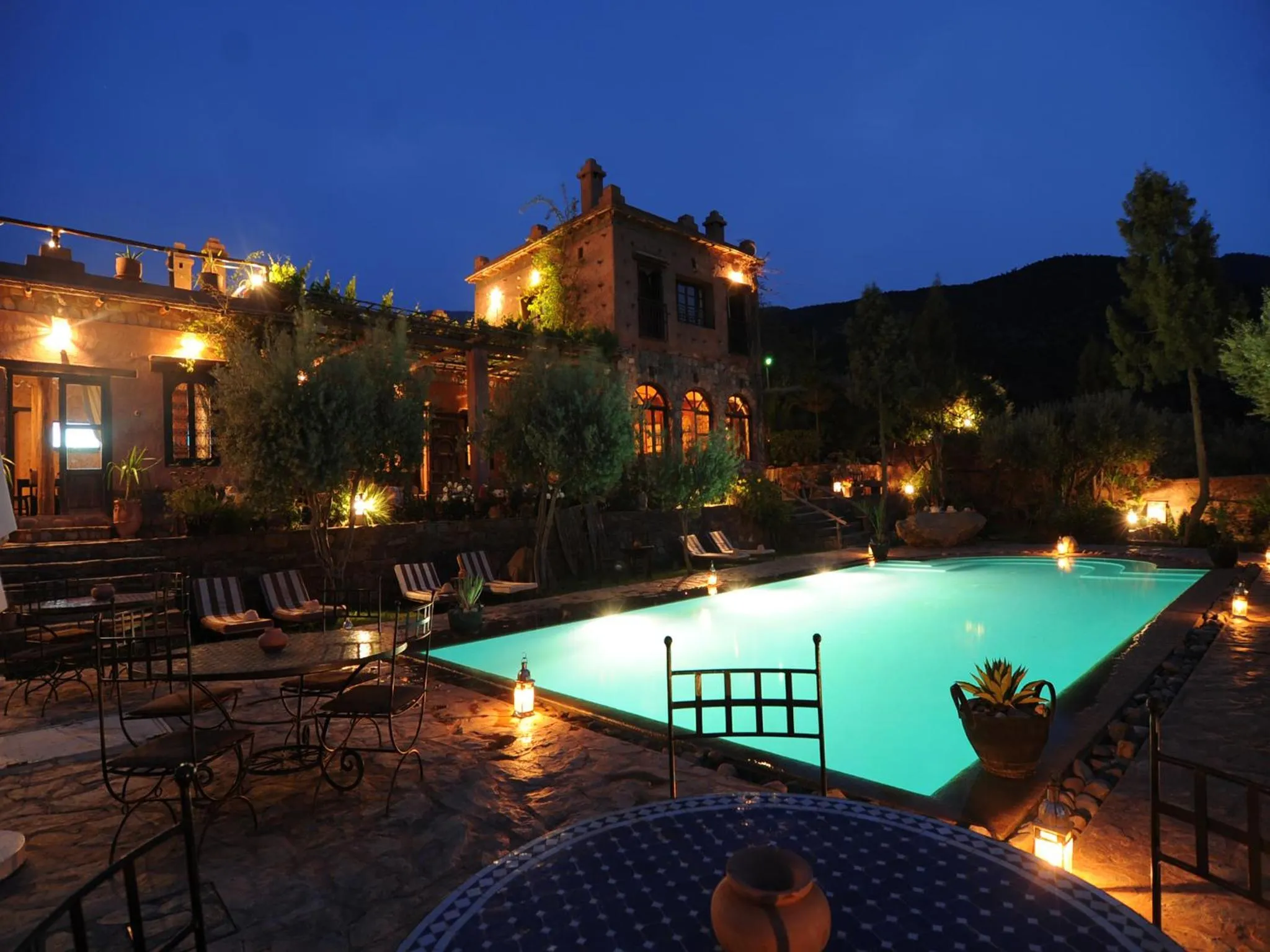 Facade/entrance in Auberge Chez Momo II