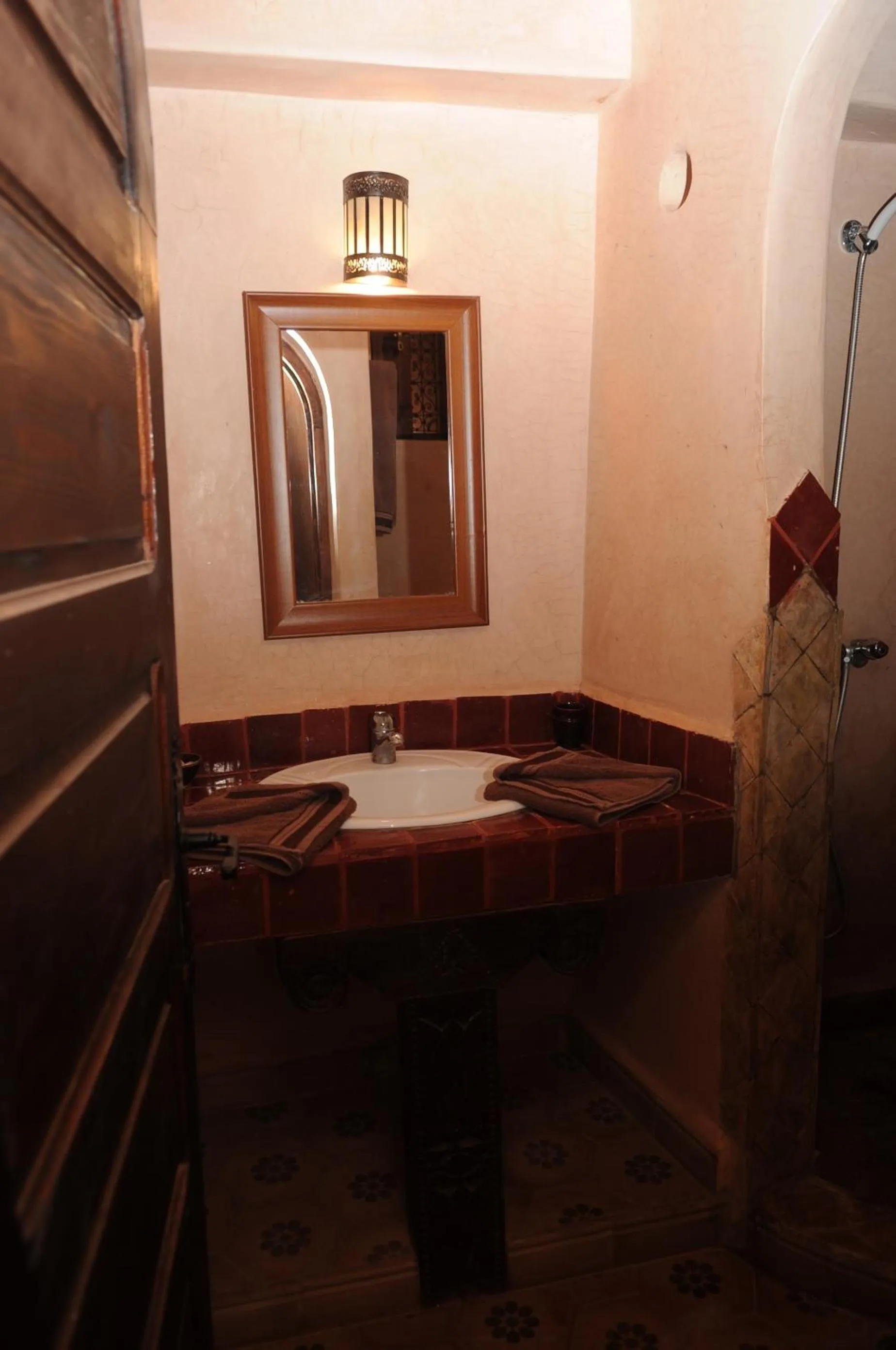 Bathroom in Auberge Chez Momo II