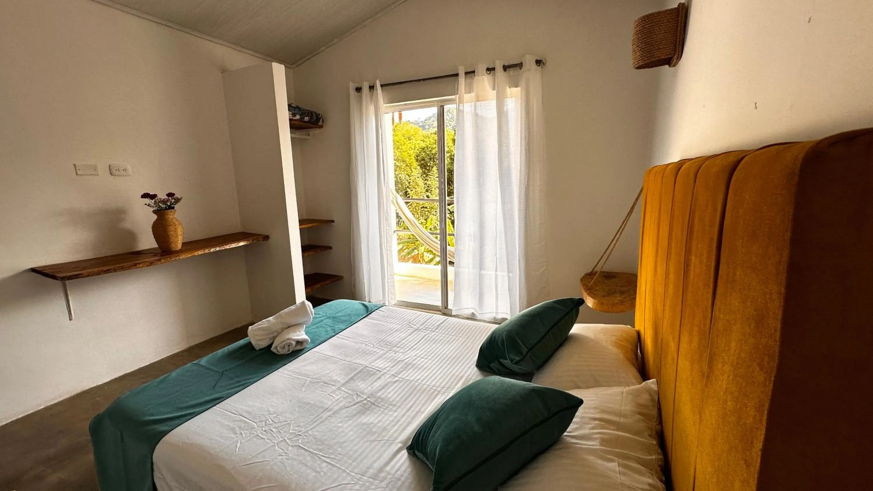 Photo of the whole room, Bed in Tayrona Angel Lodge