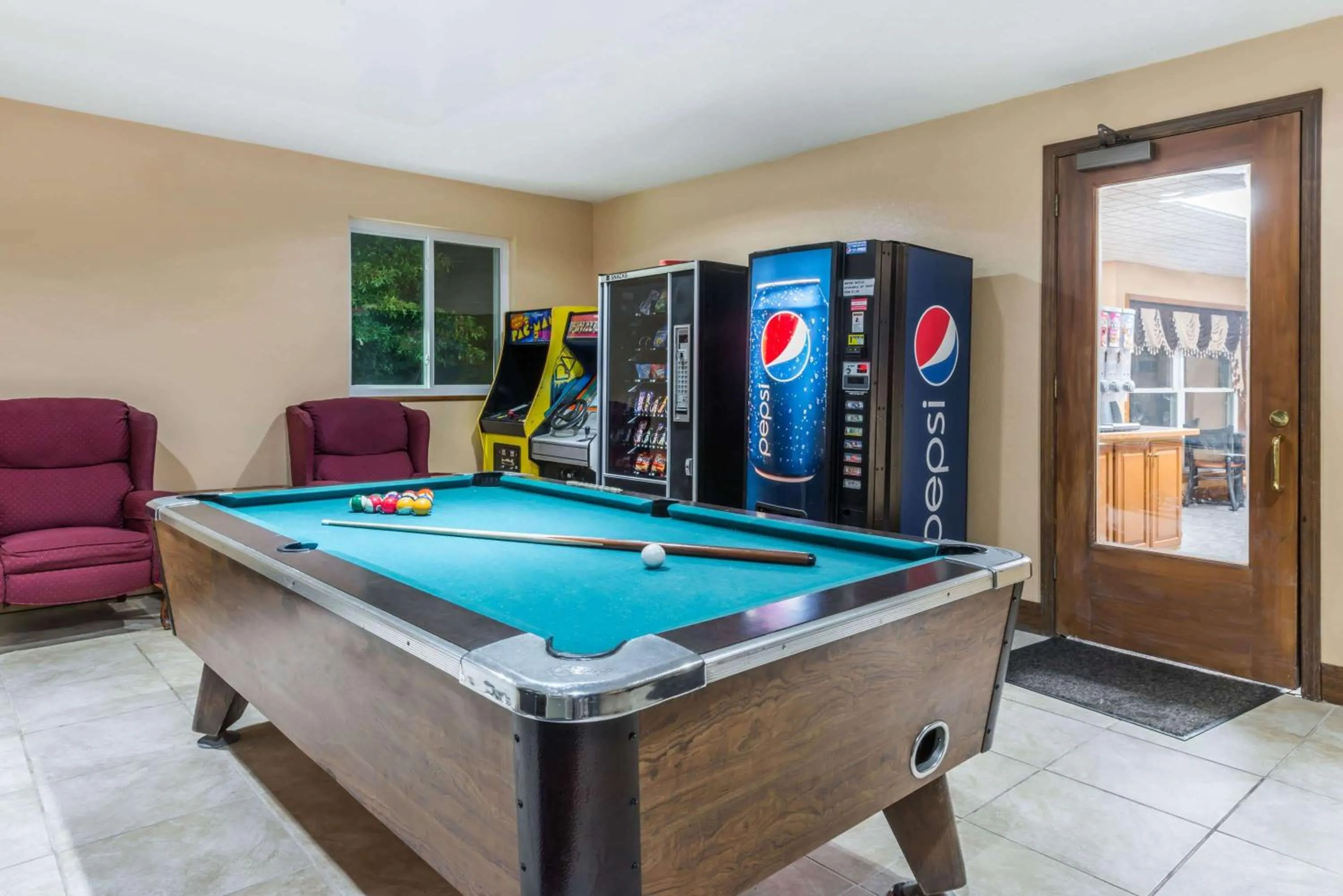 Fitness centre/facilities in Super 8 by Wyndham Higginsville