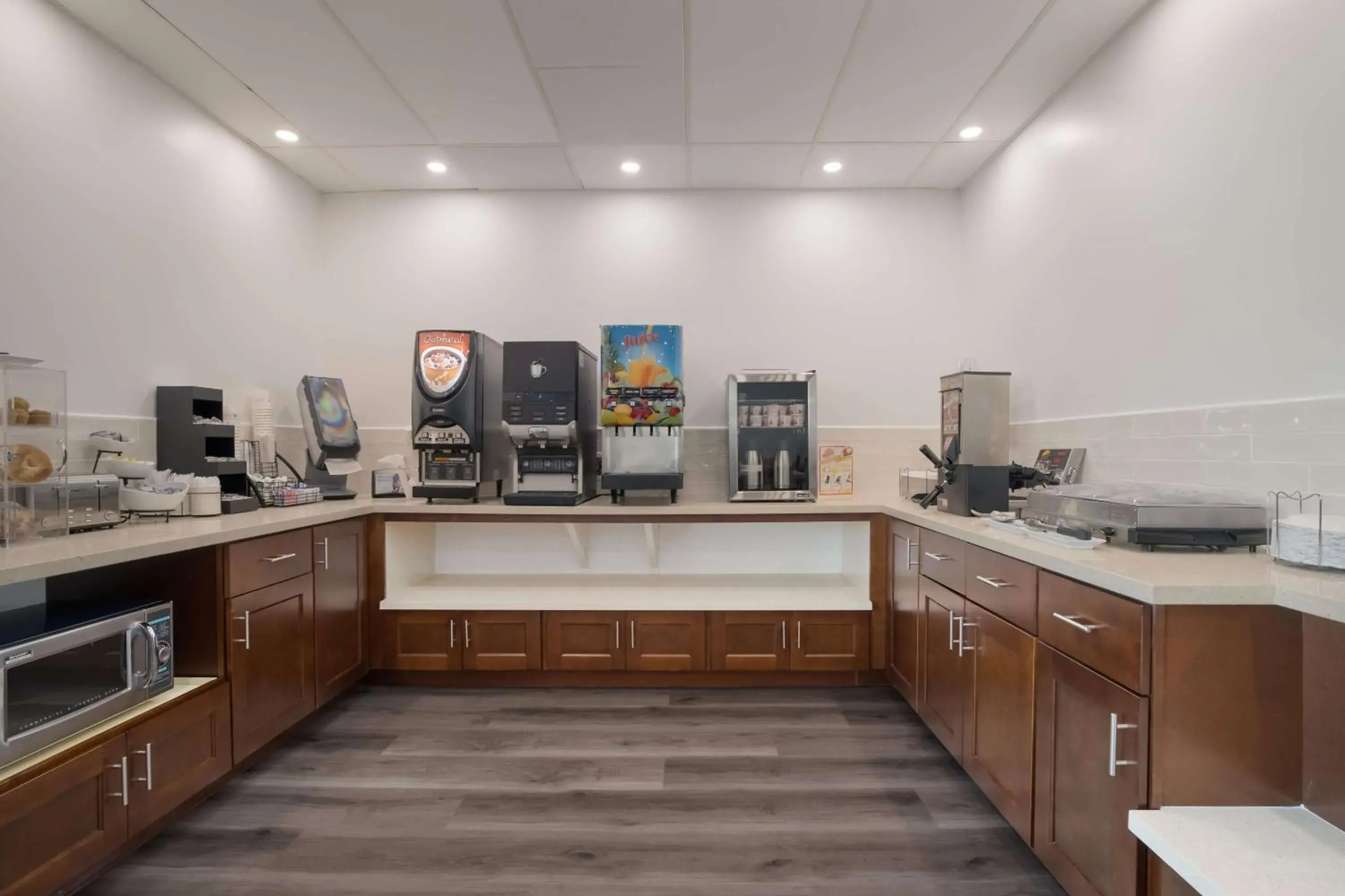 Restaurant/places to eat in SureStay Plus Hotel by Best Western Upland - Ontario North Restaurant/places to eat in SureStay Plus Hotel by Best Western Upland - Ontario North