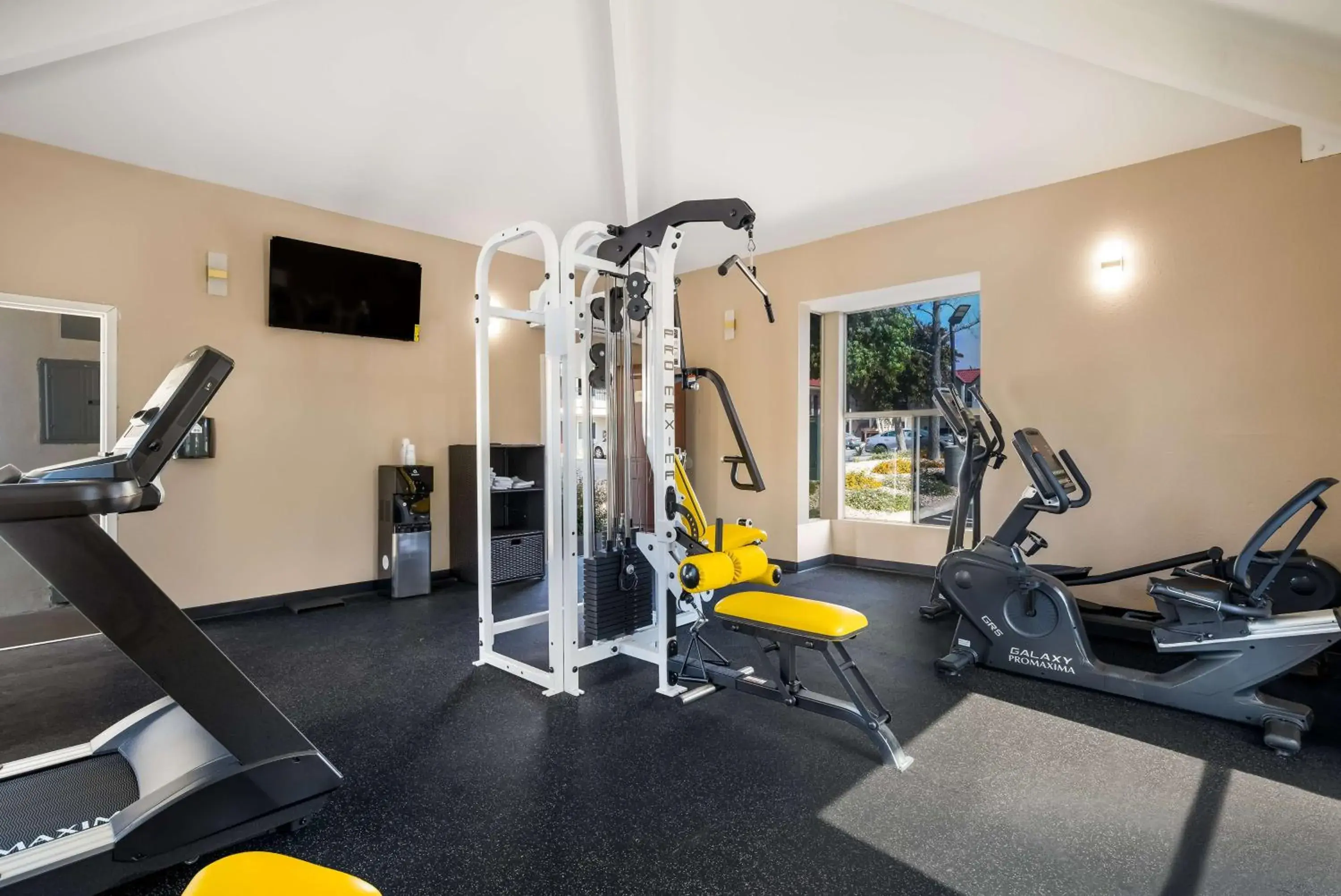 Fitness centre/facilities in SureStay Plus Hotel by Best Western Upland - Ontario North Fitness centre/facilities in SureStay Plus Hotel by Best Western Upland - Ontario North