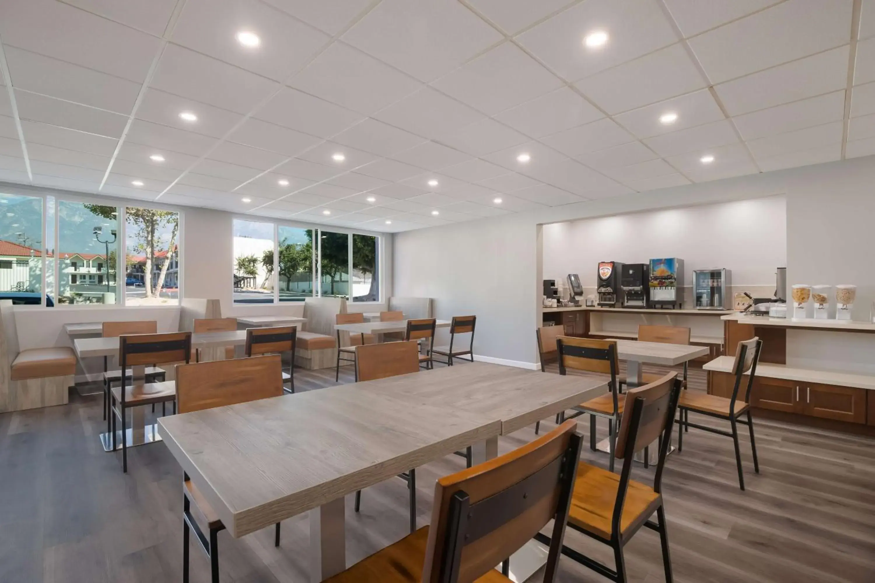 Restaurant/places to eat in SureStay Plus Hotel by Best Western Upland - Ontario North Restaurant/places to eat in SureStay Plus Hotel by Best Western Upland - Ontario North