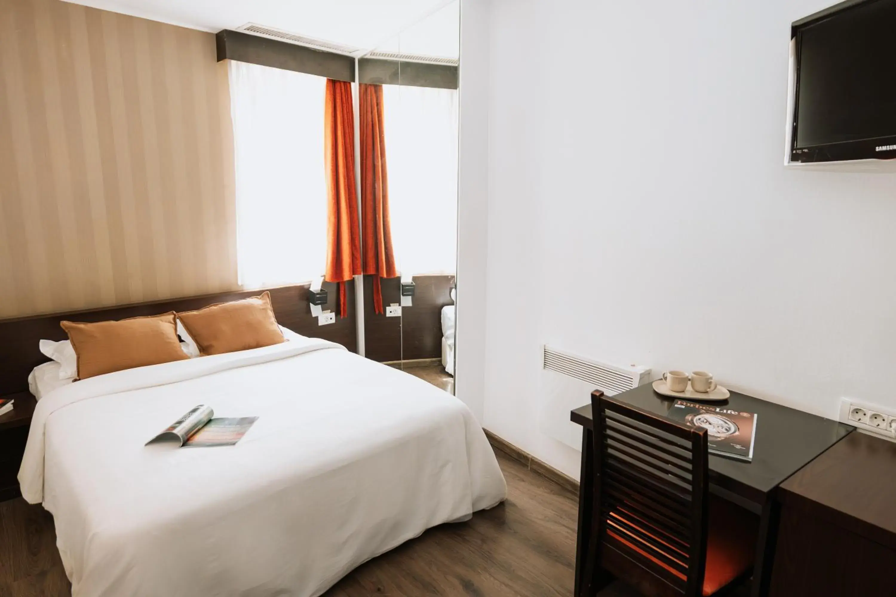 Bedroom, Bed in Hotel Duke Armeneasca City Center Bedroom, Bed in Hotel Duke Armeneasca City Center